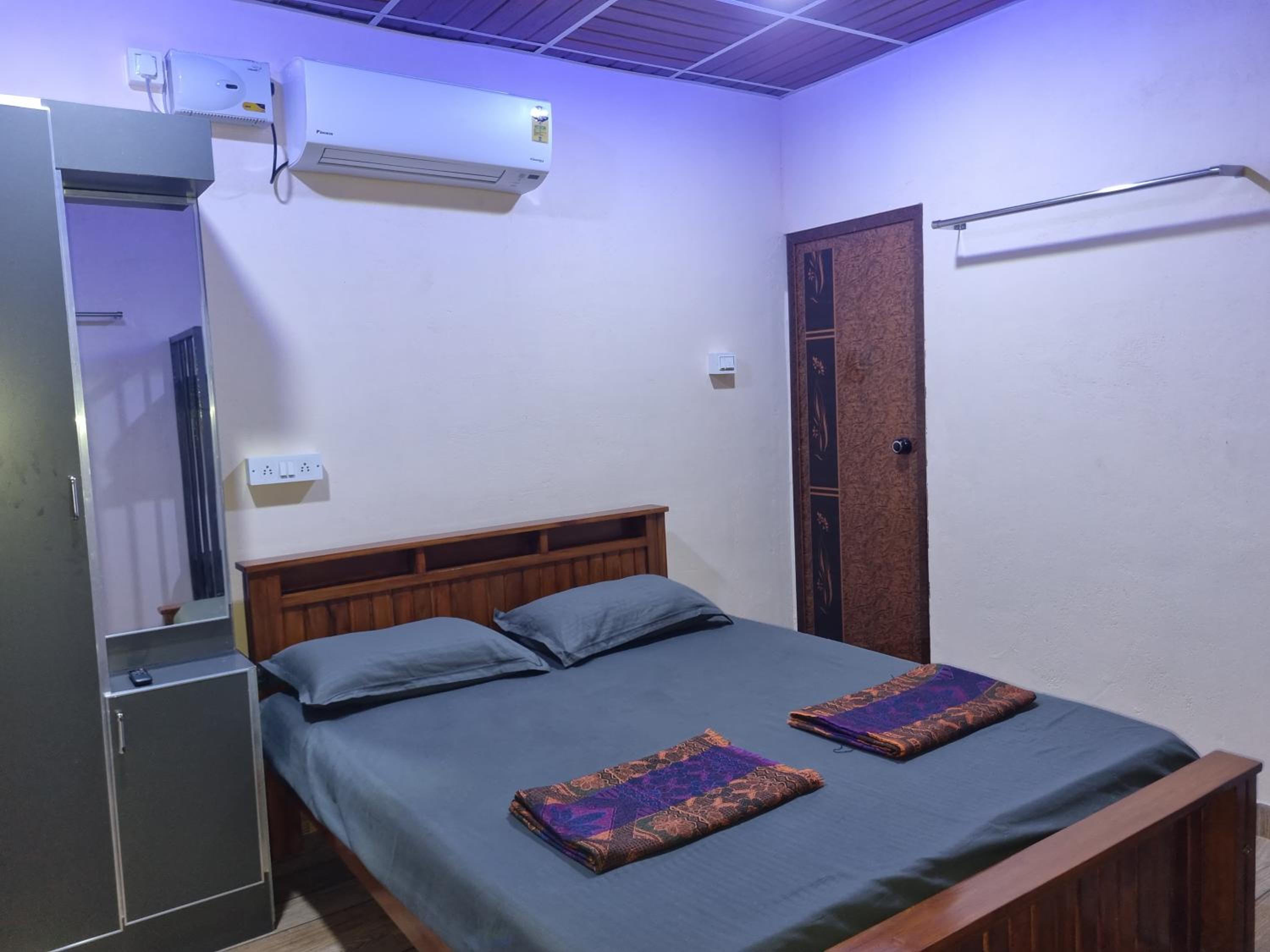 Comfort Quadruple Room