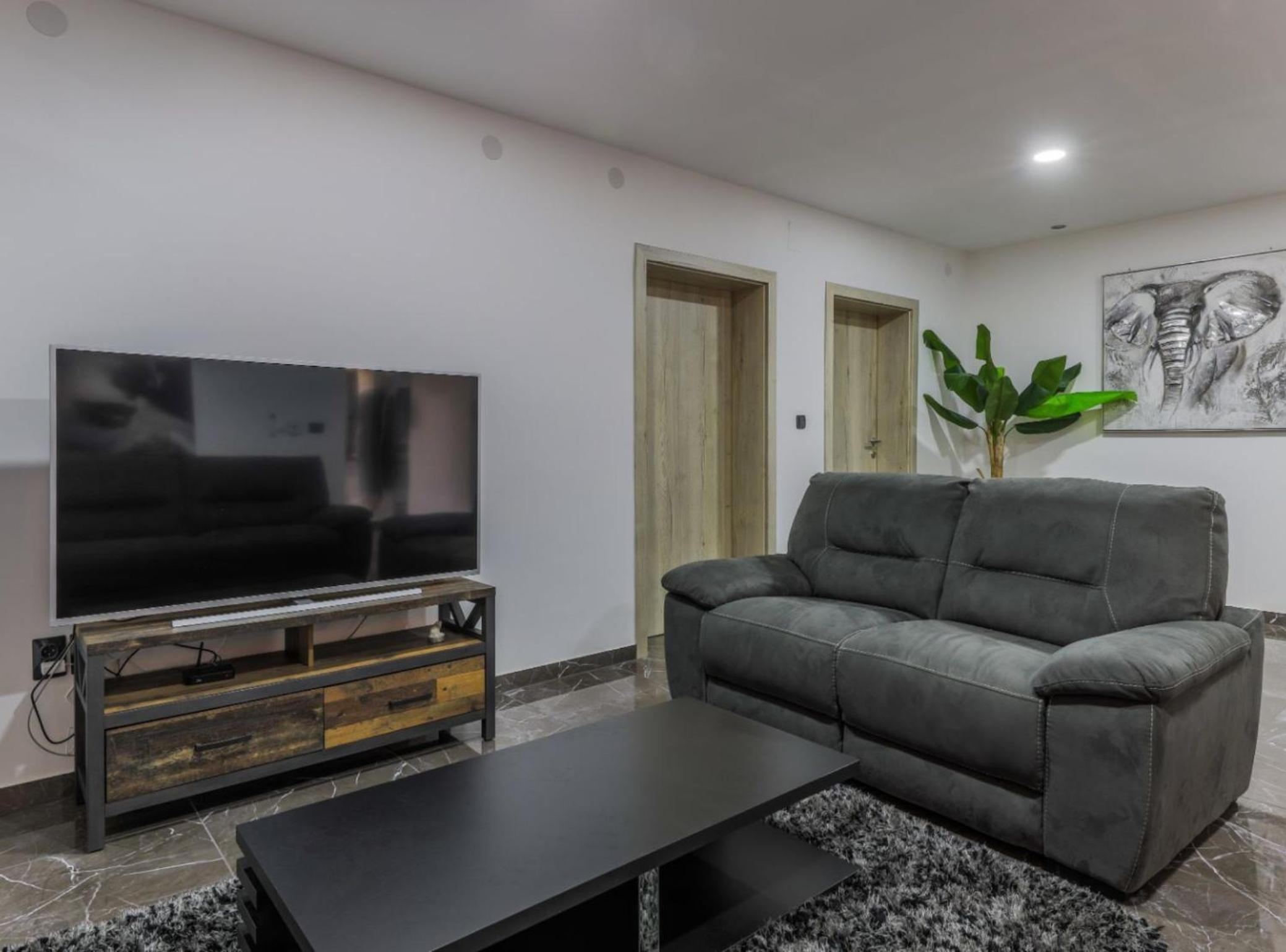Five Bedroom Holiday Home photo 1
