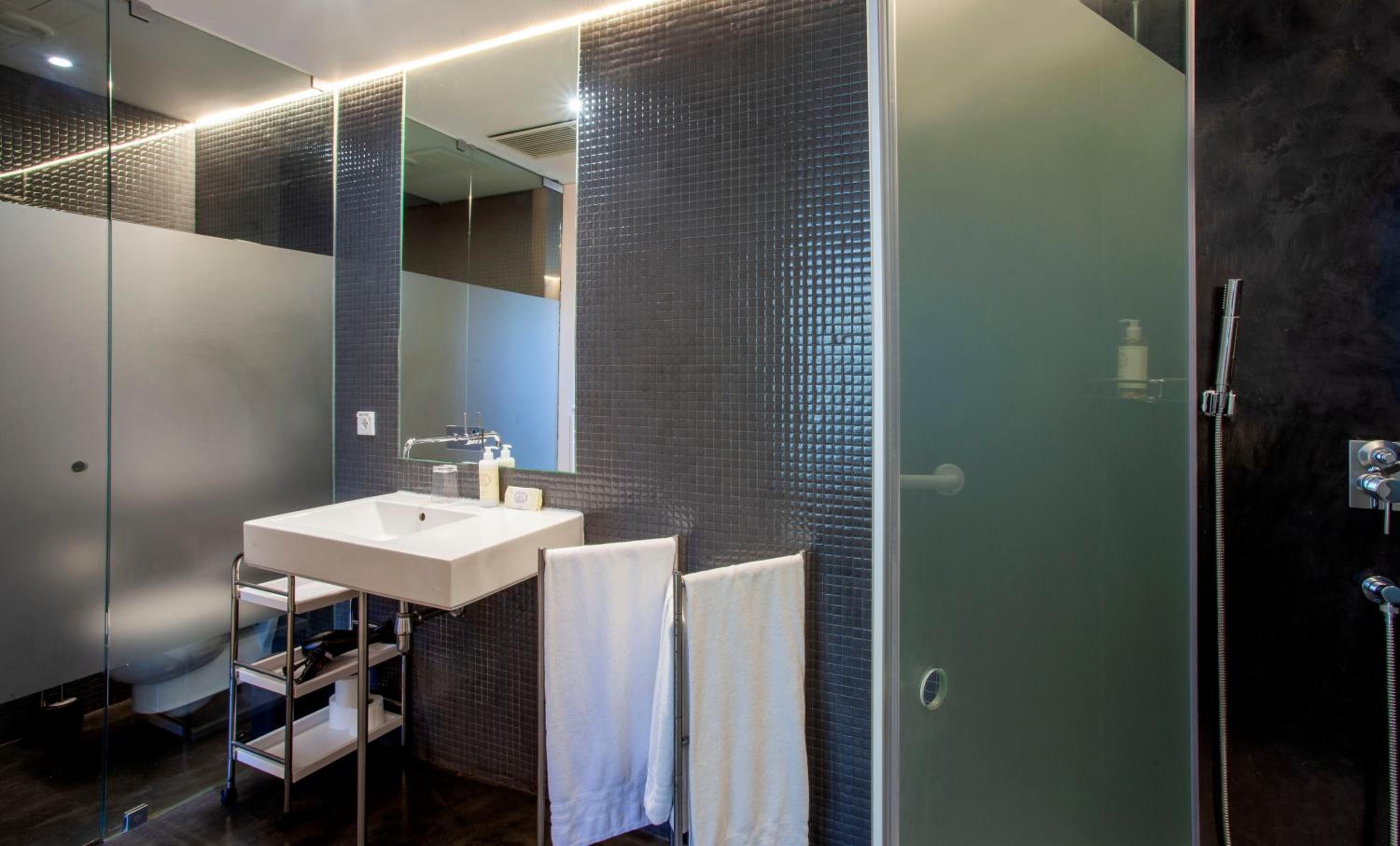 Superior Double Room with Balcony and Kitchenette - Photo 5