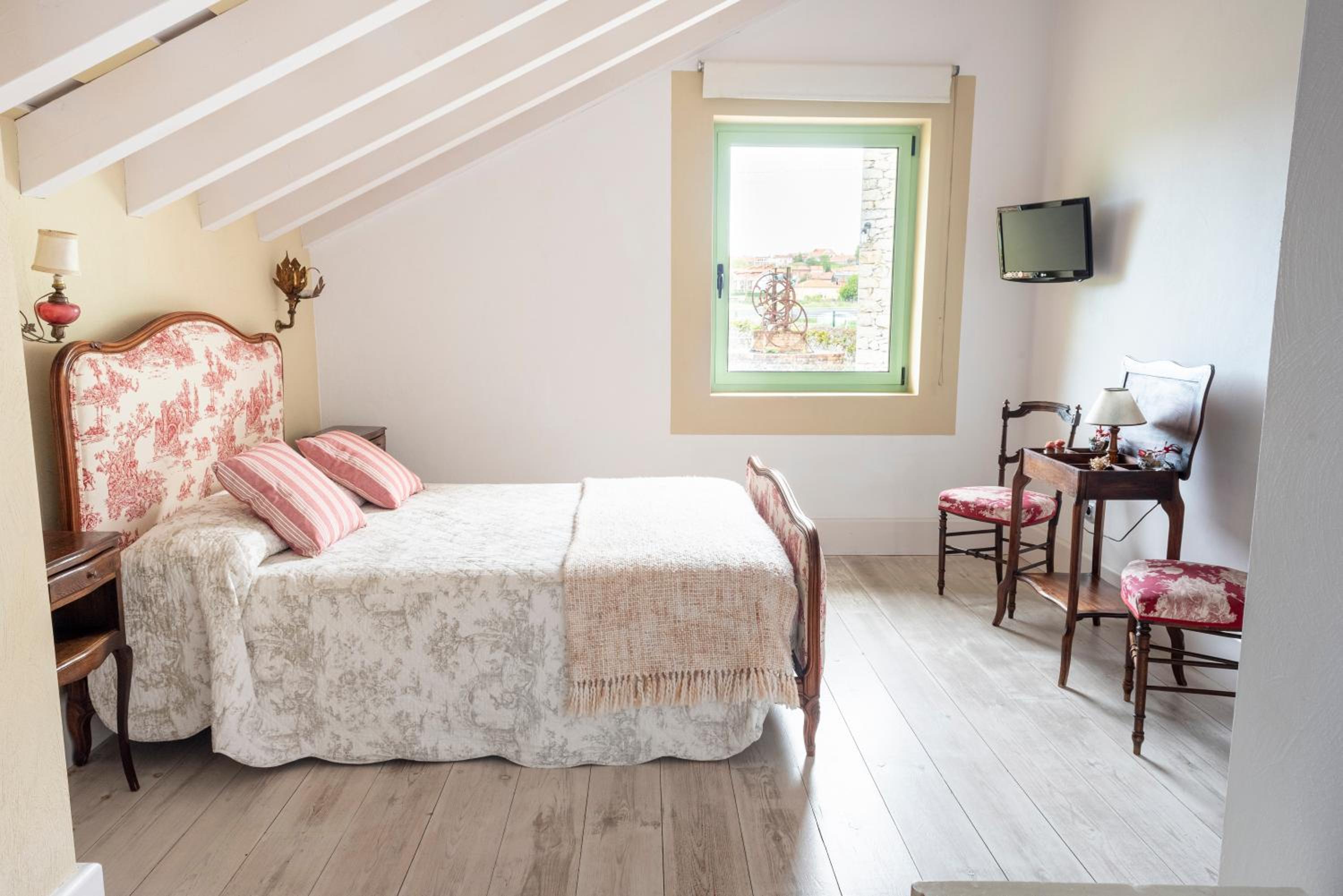 Double Room - Photo 7