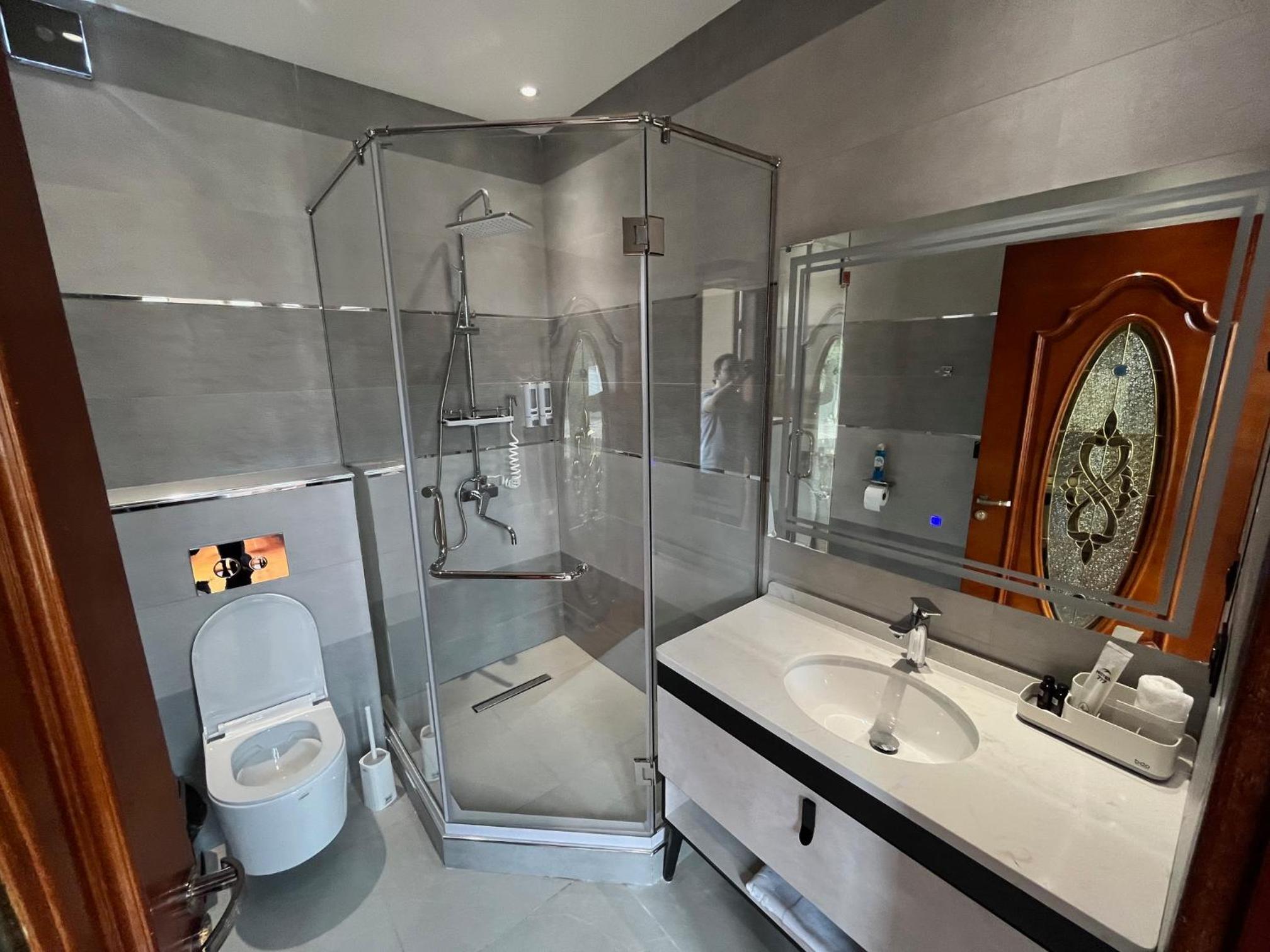 Suite with Balcony photo 2