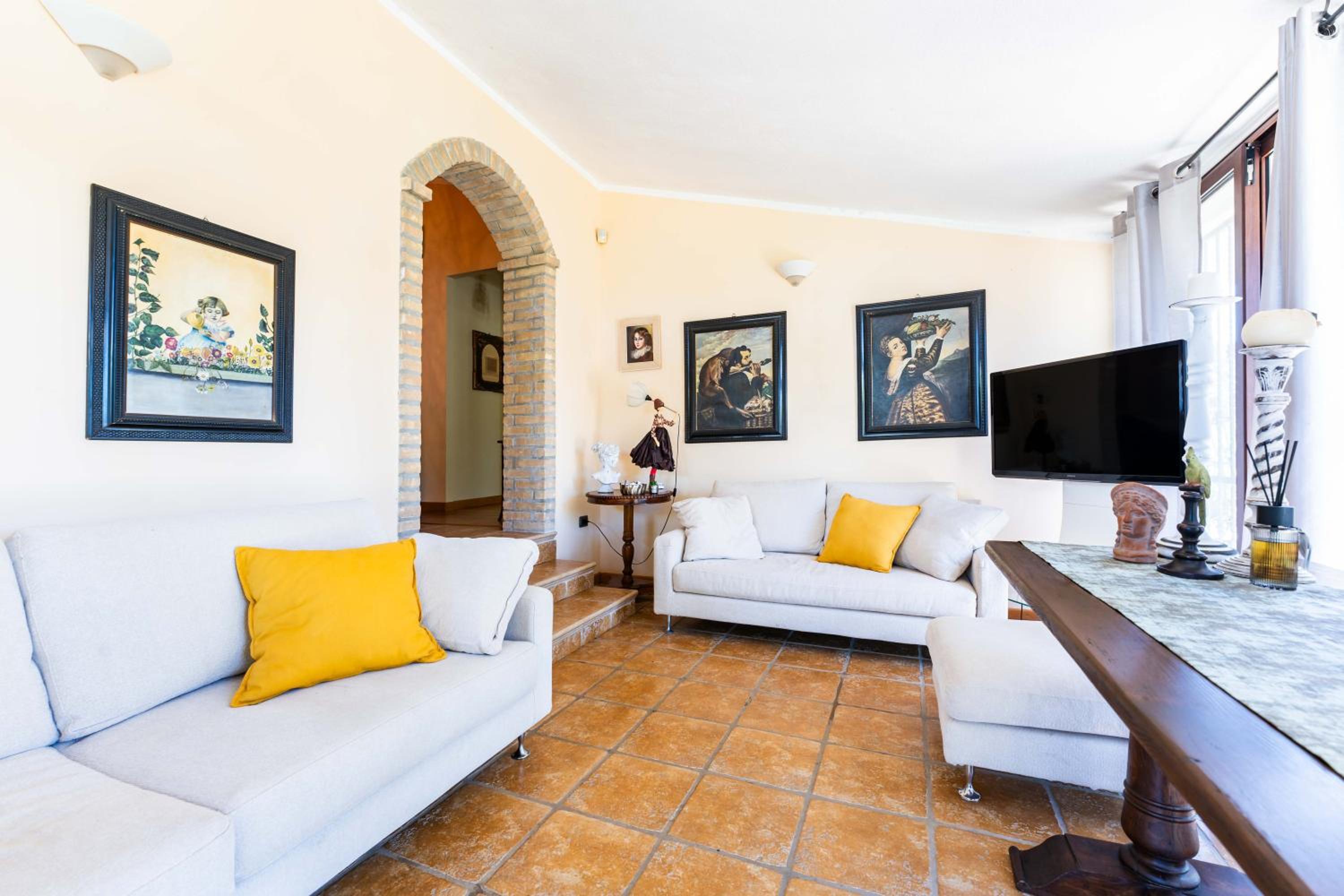 Three-Bedroom House photo 2