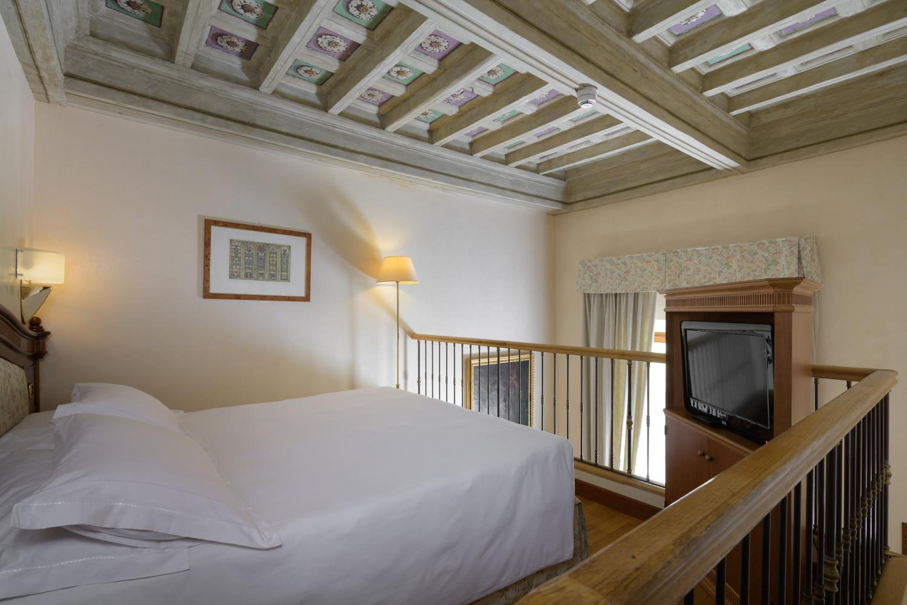 Deluxe Junior Suite