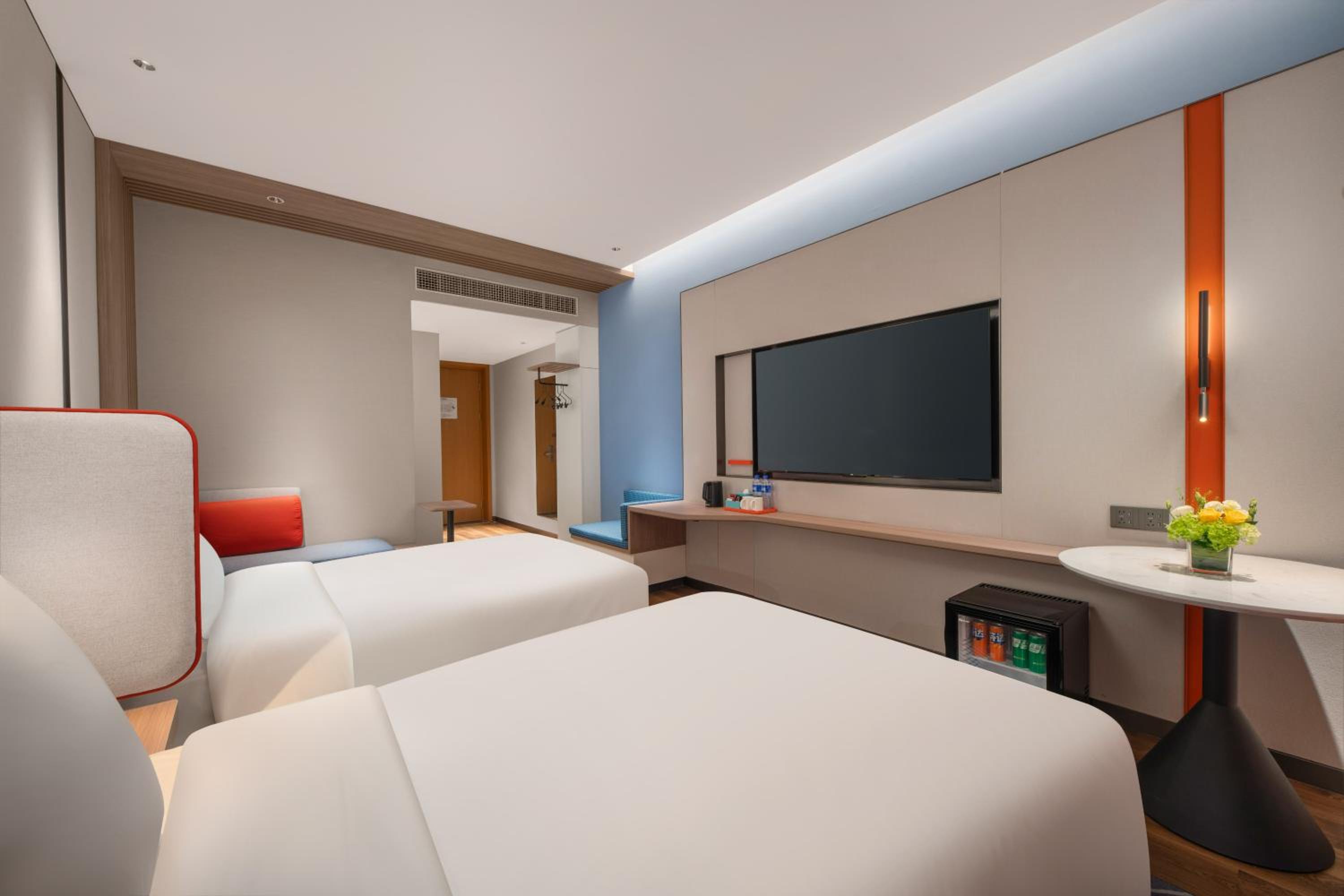 Standard Twin Room photo 1