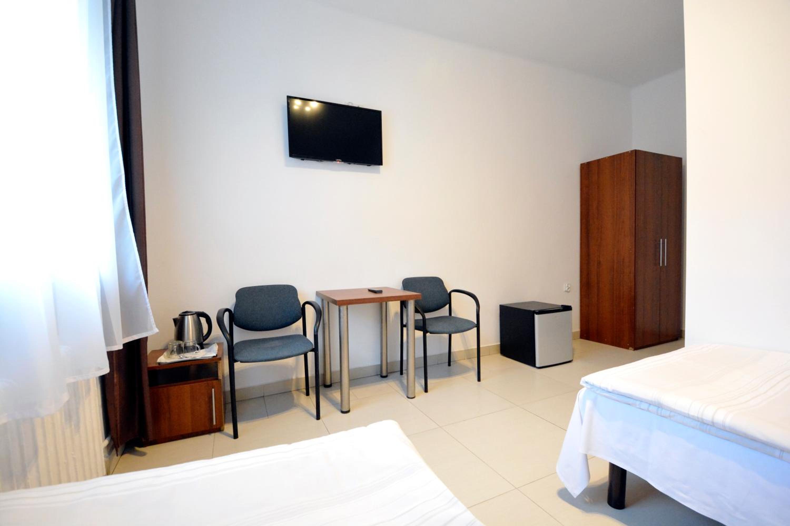 Double or Twin Room with Private Bathroom photo 1
