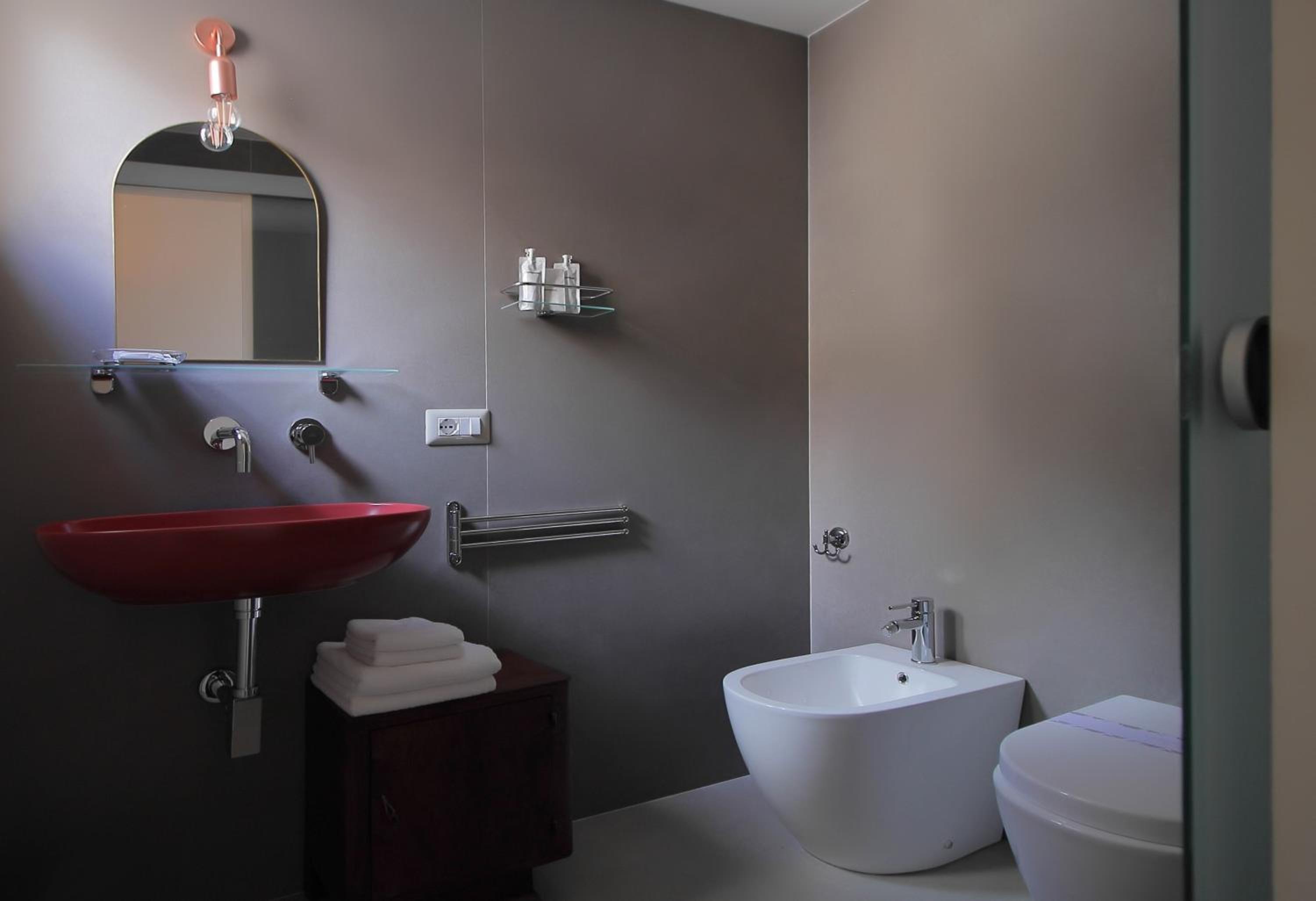 Suite - Photo 10