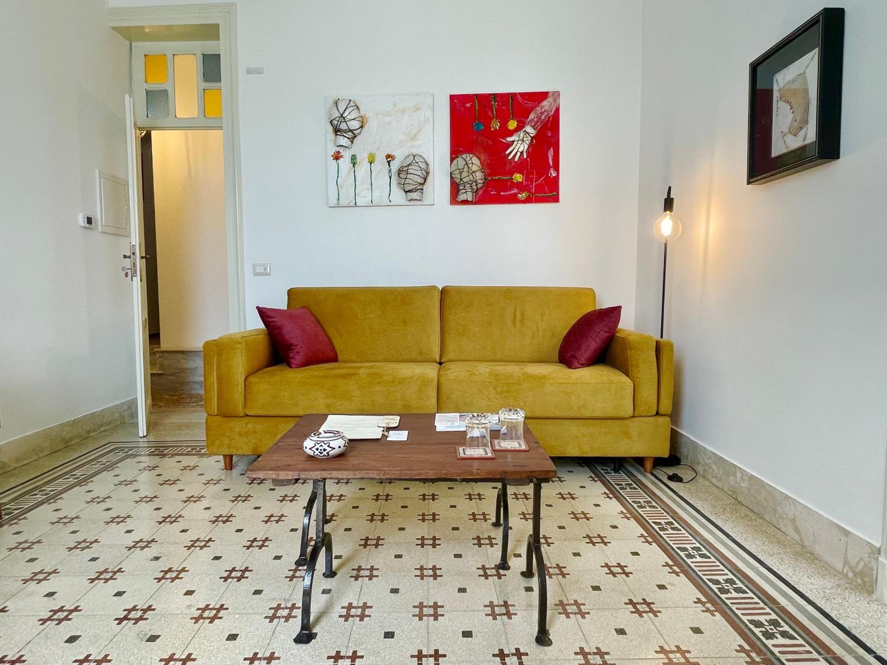 Suite - Photo 5