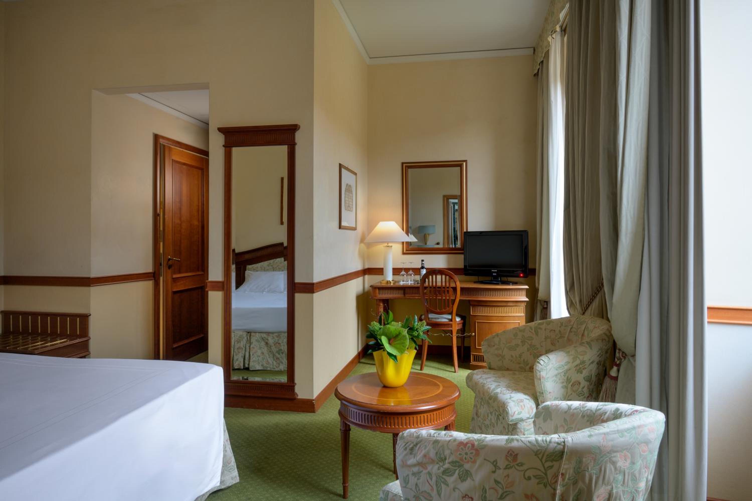 Executive Double or Twin Room - Photo 3