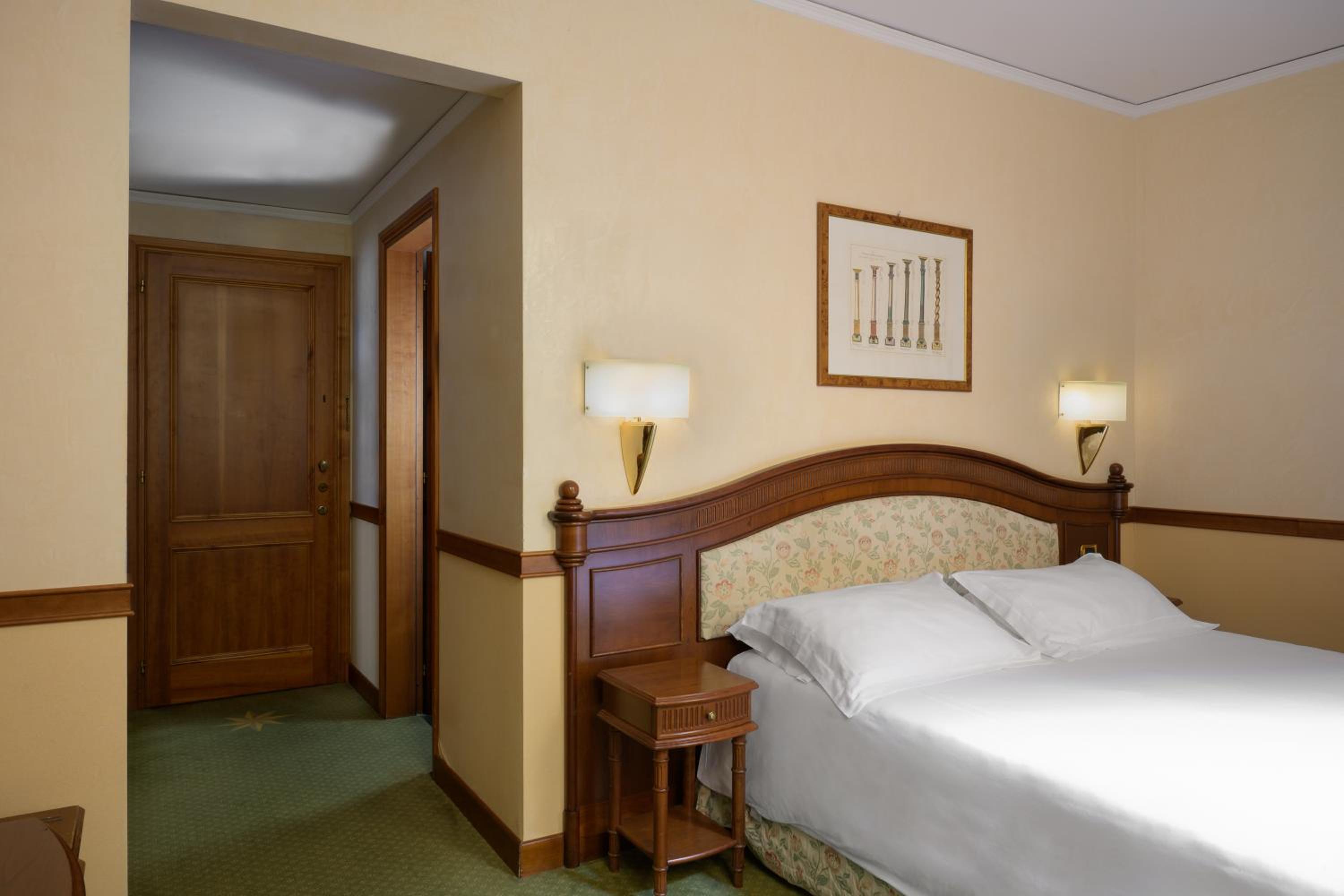 Classic Double or Twin Room - Photo 1