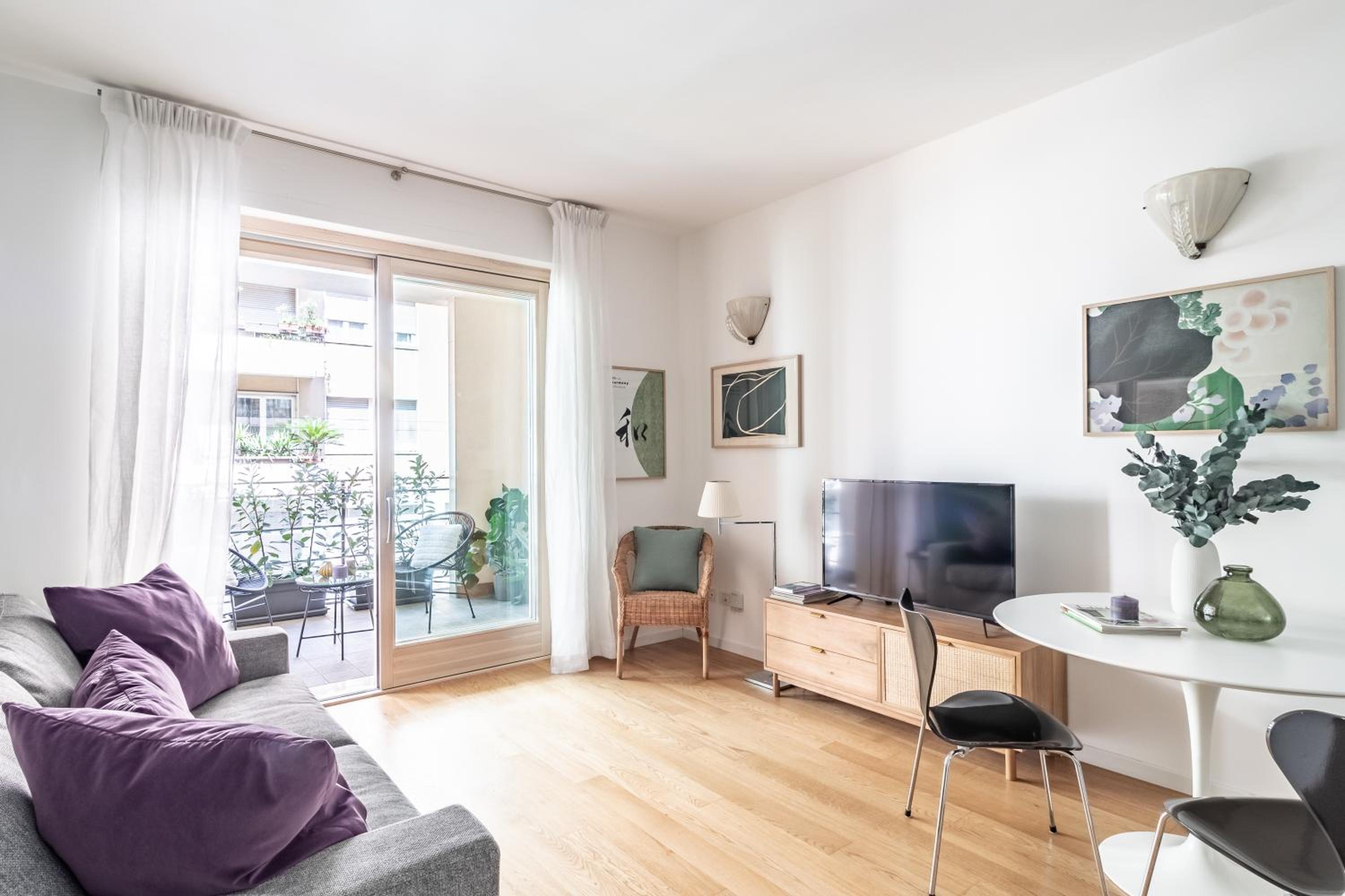 One-Bedroom Apartment