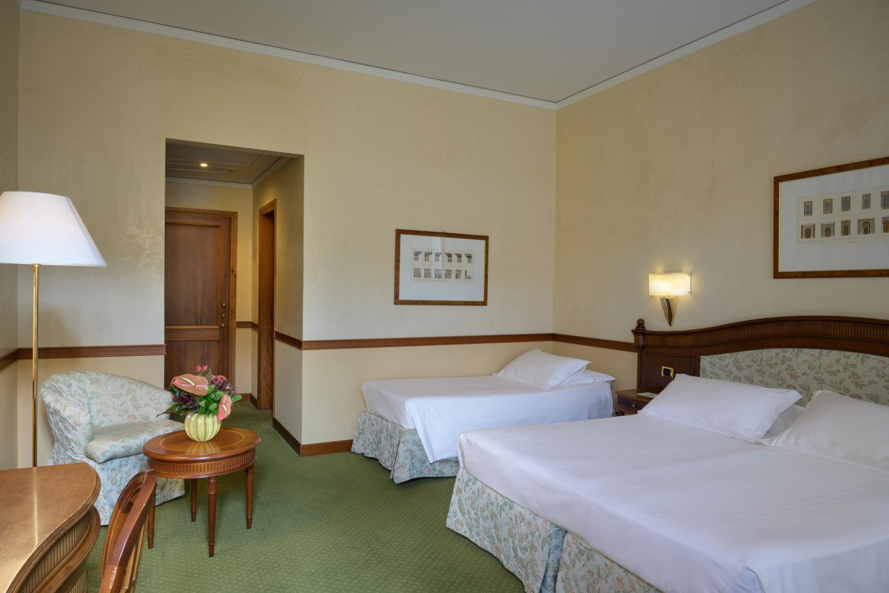 Triple Room thumbnail 6