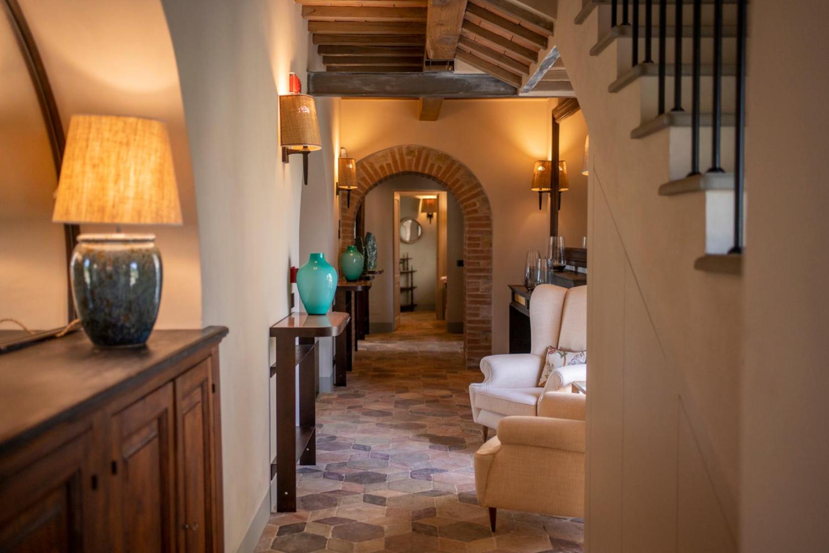 Villa photo 1