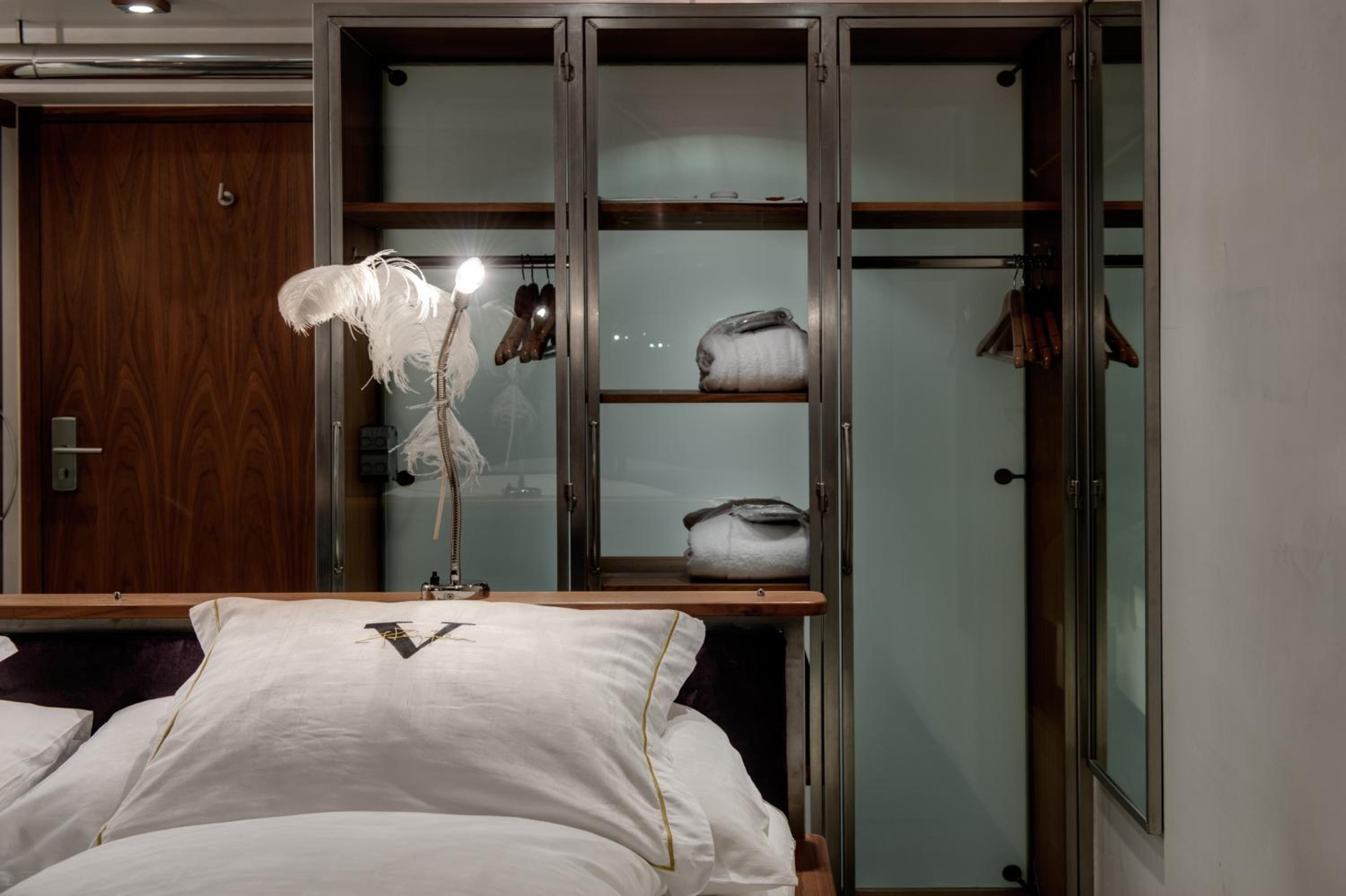 Cozy Art Double Room - Photo 9