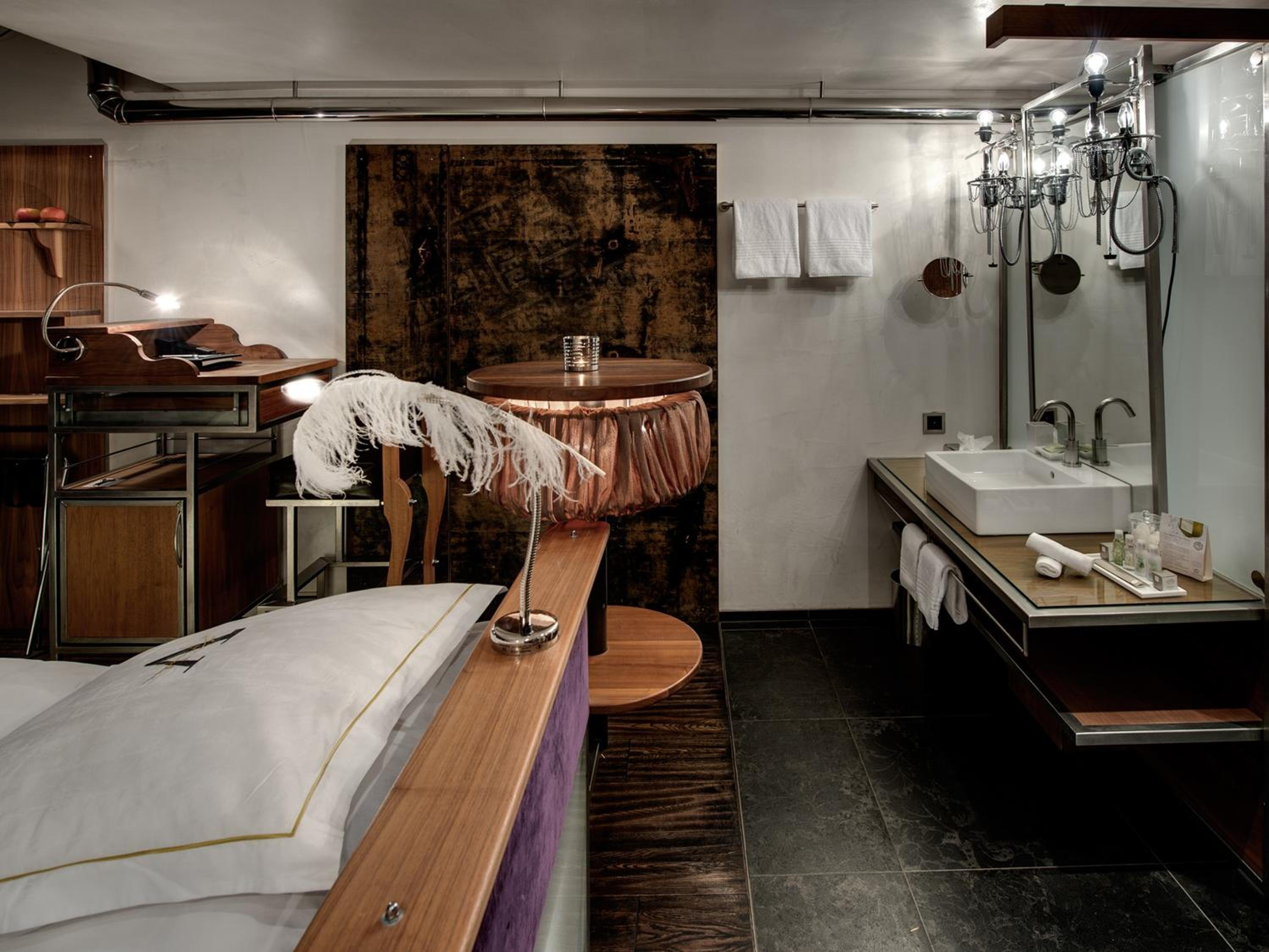 Cozy Art Double Room - Photo 2