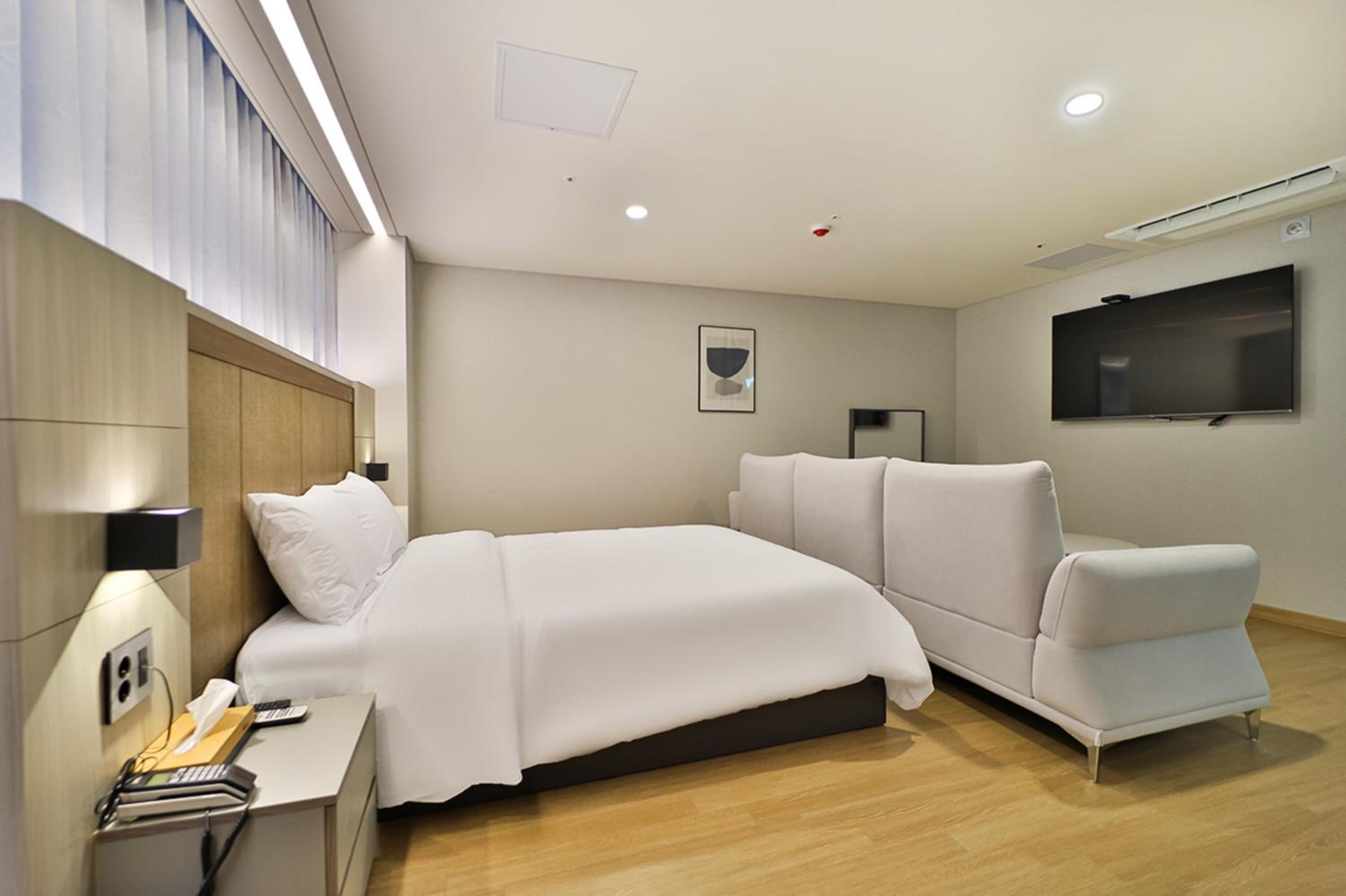 Deluxe Double Room - Photo 1