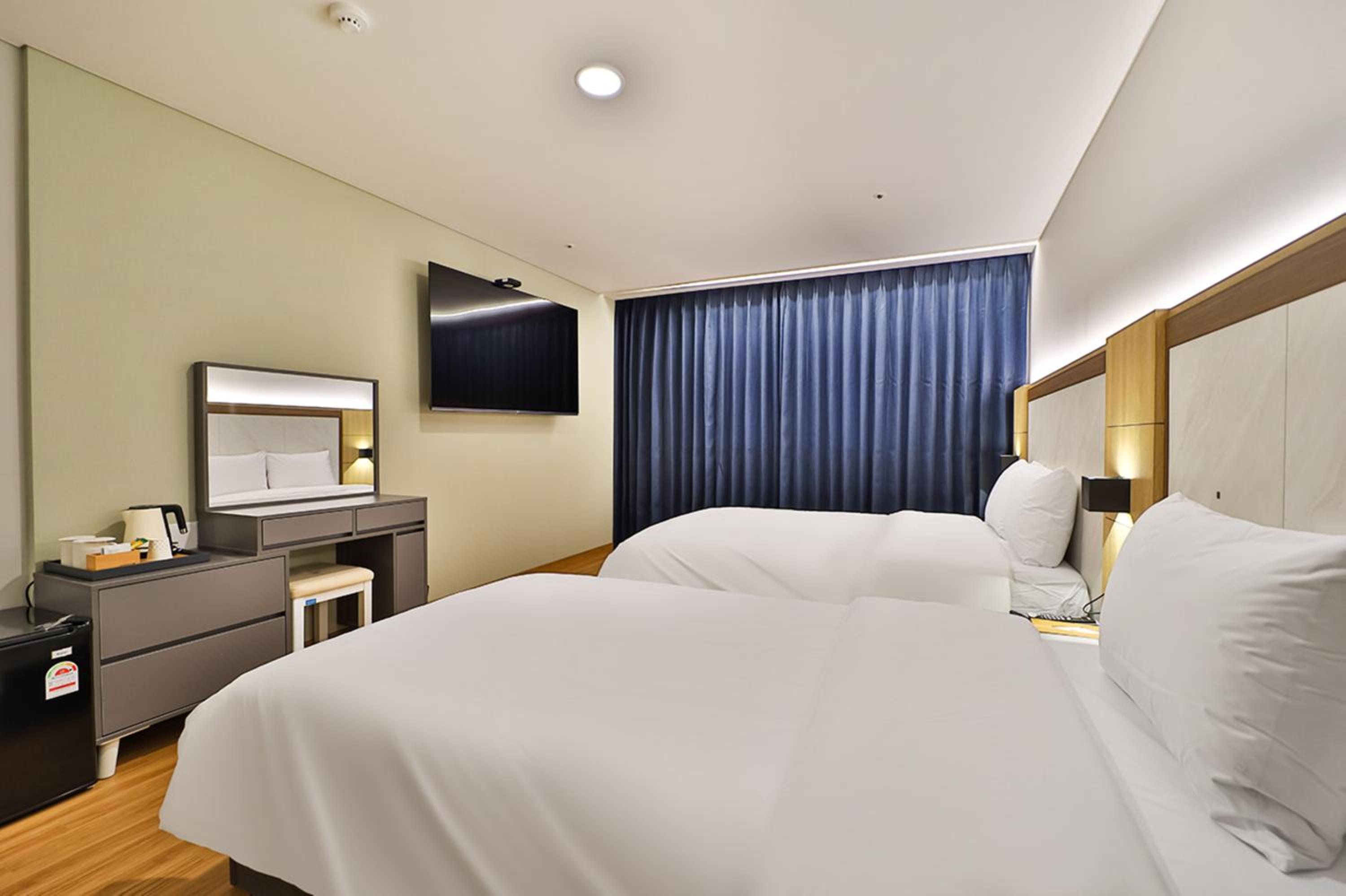 Deluxe Twin Room - Photo 1