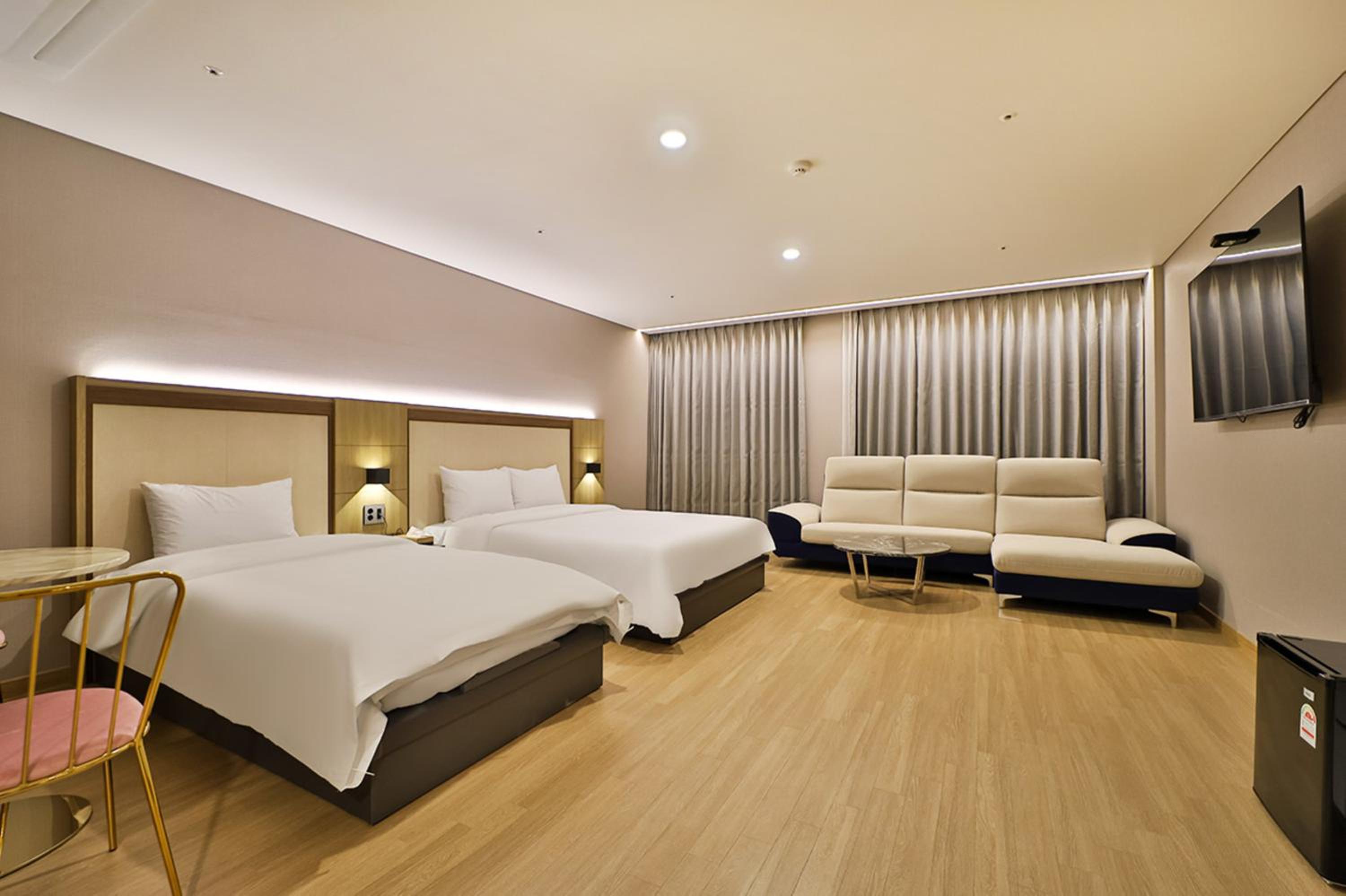 Superior Twin Room photo 3