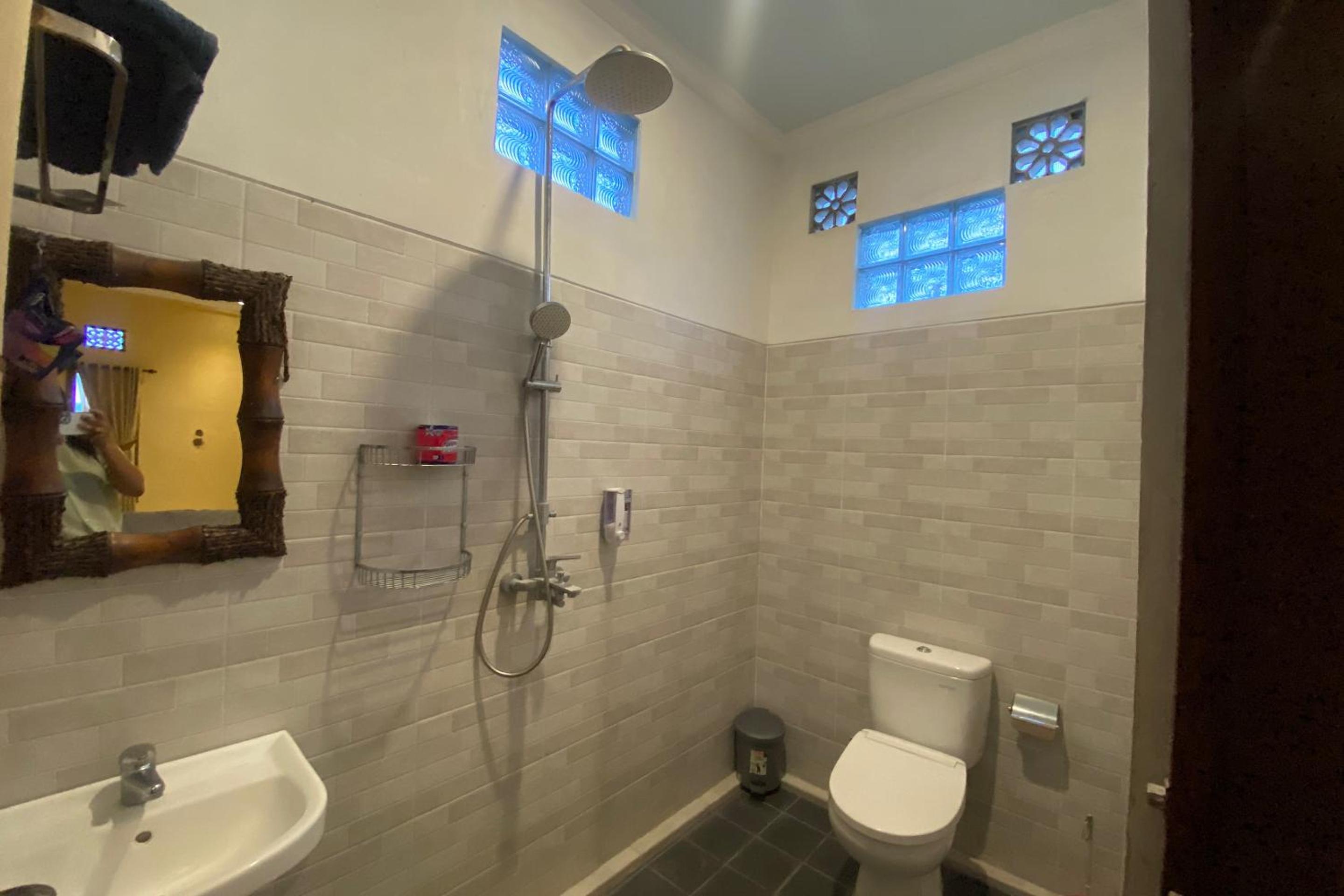 Deluxe King Room photo 2