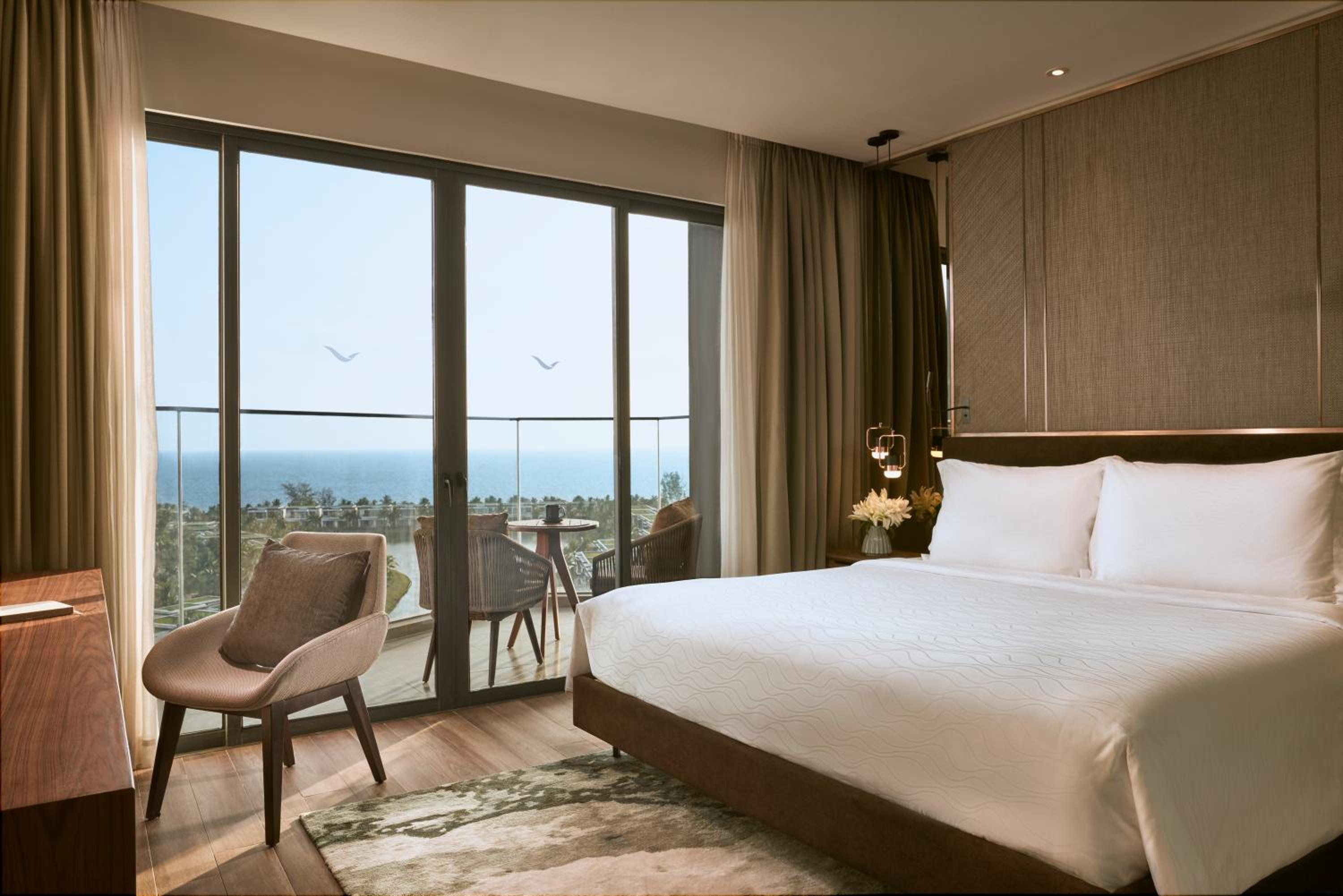 Two-Bedroom Apartment with Sea View - Photo 6