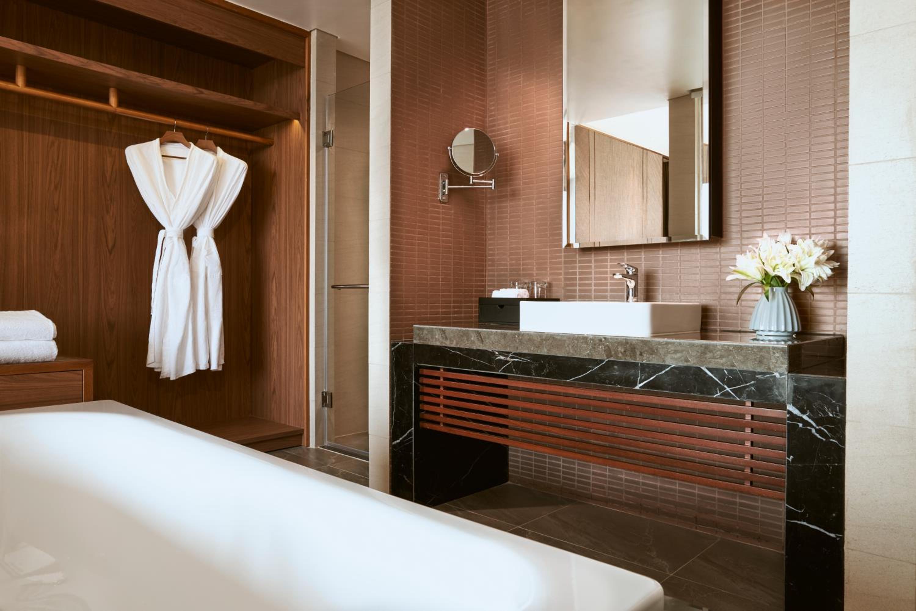 Two-Bedroom Apartment with Sea View - Photo 7