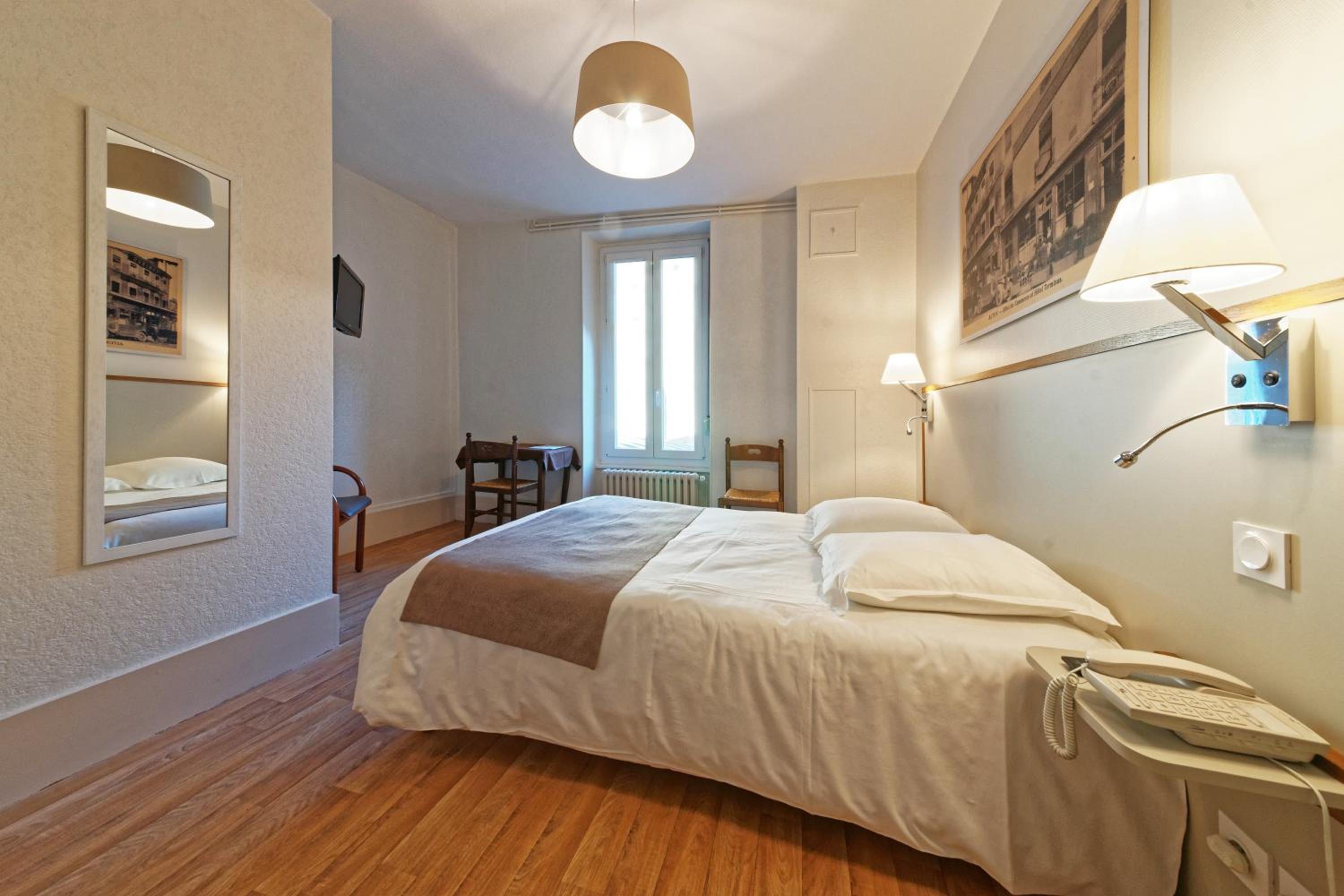 Double Room - Photo 4