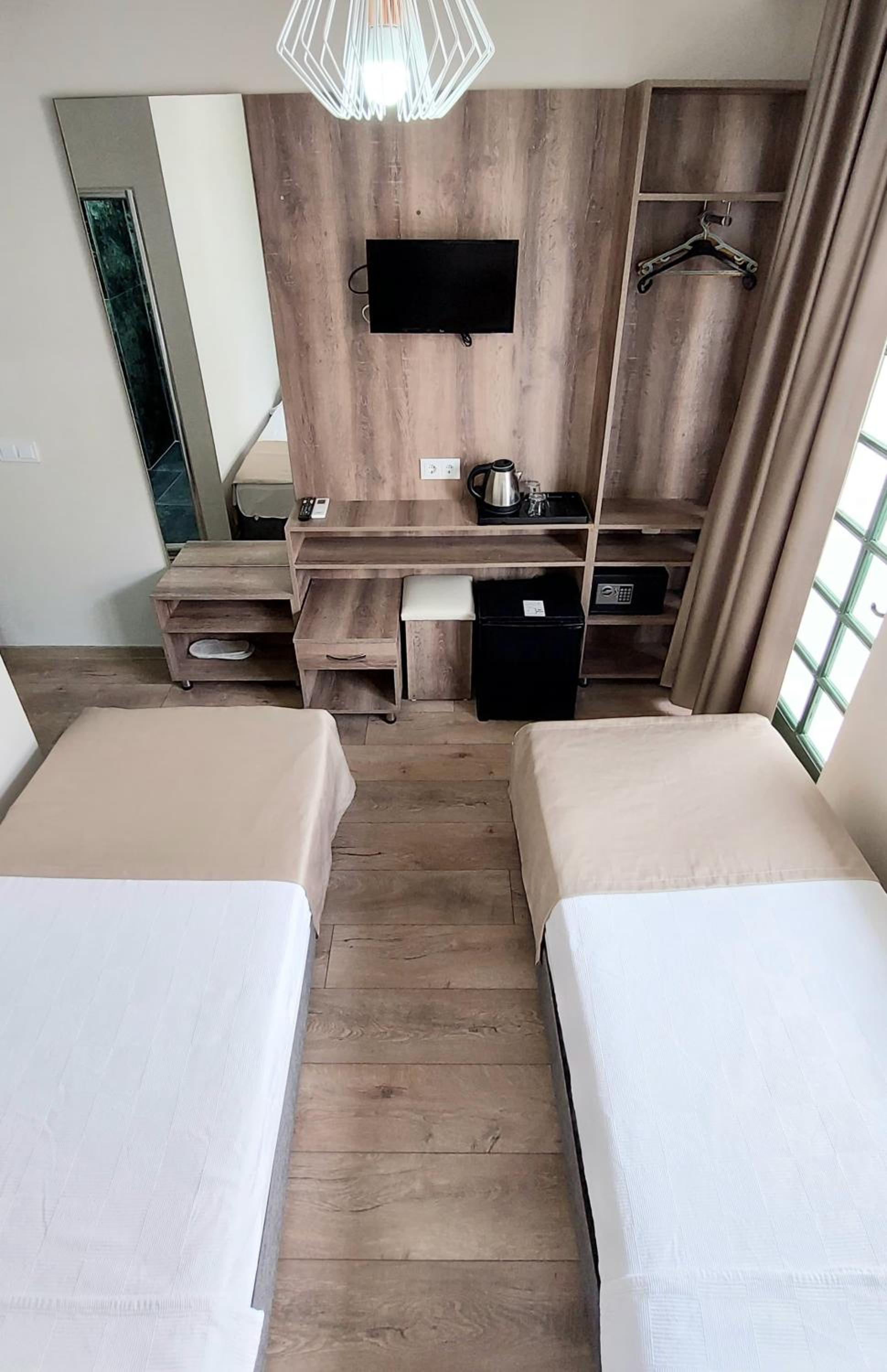 Double or Twin Room with Balcony - Photo 1