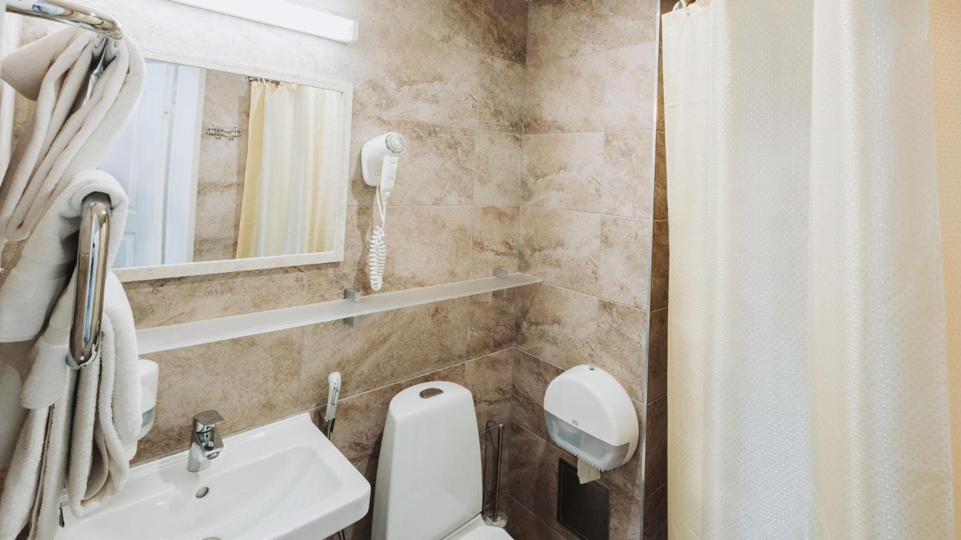 Standard Twin Room with Spa Access  - Photo 4