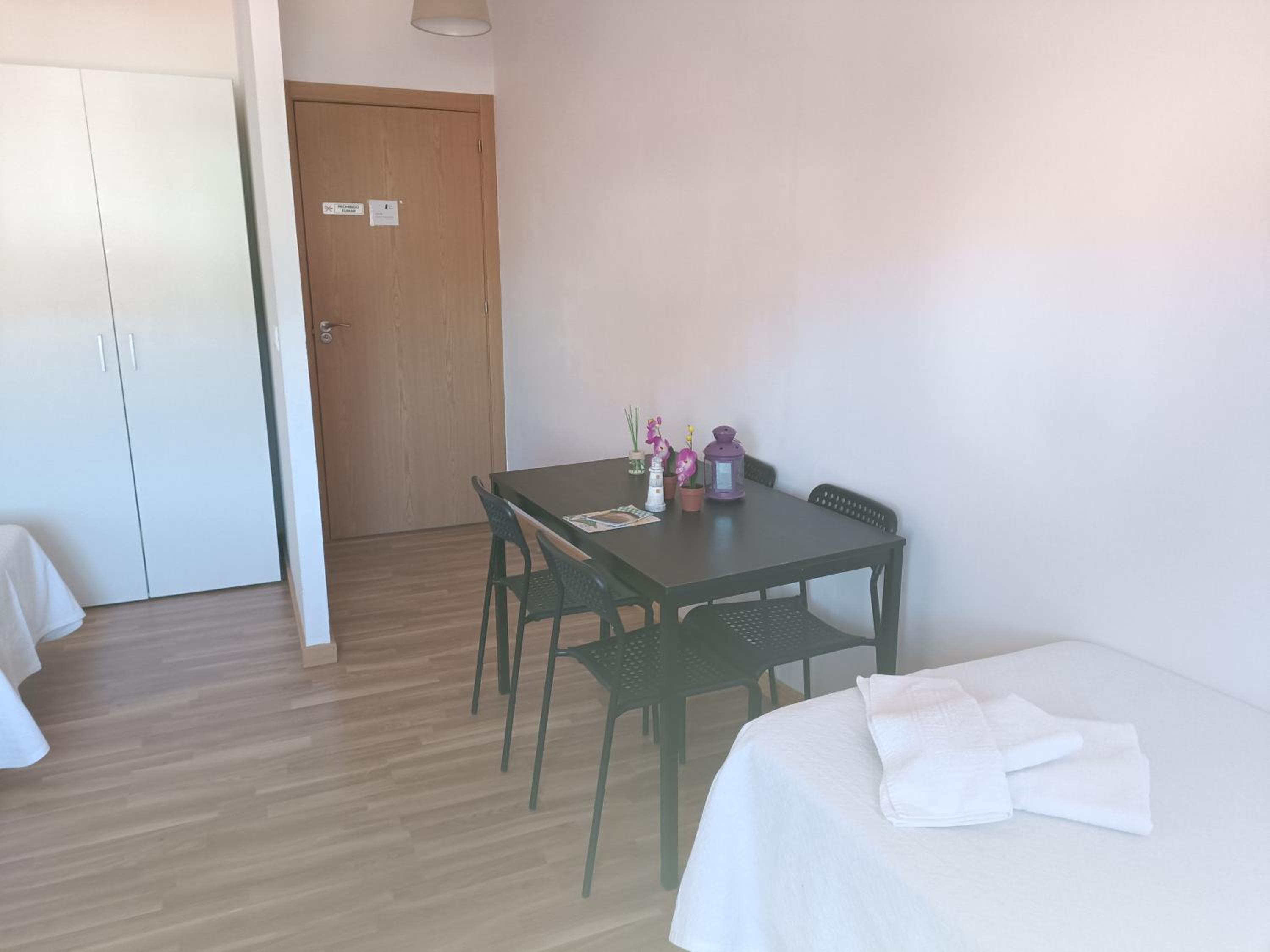 Quadruple Room with Private Bathroom photo 1