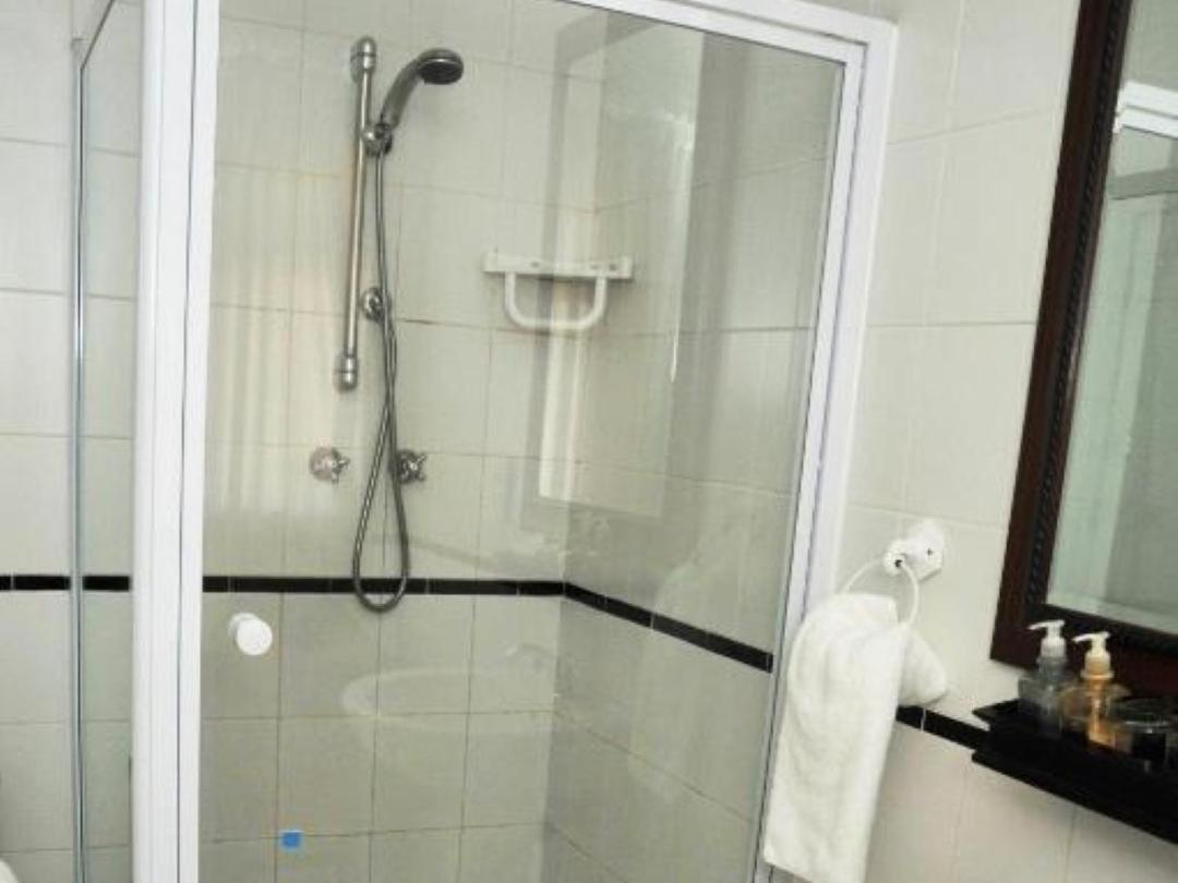 Flatlet Ground Floor photo 3