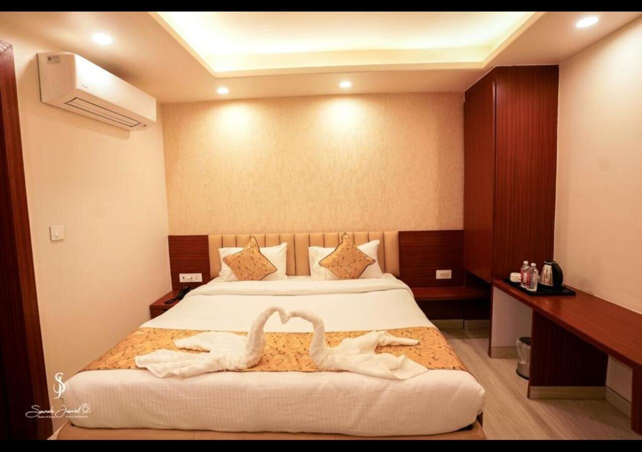 Deluxe Room - Photo 2