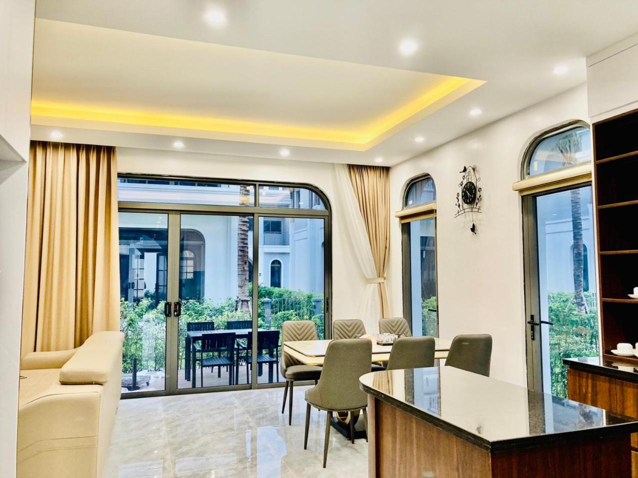 Three-Bedroom Villa photo 1