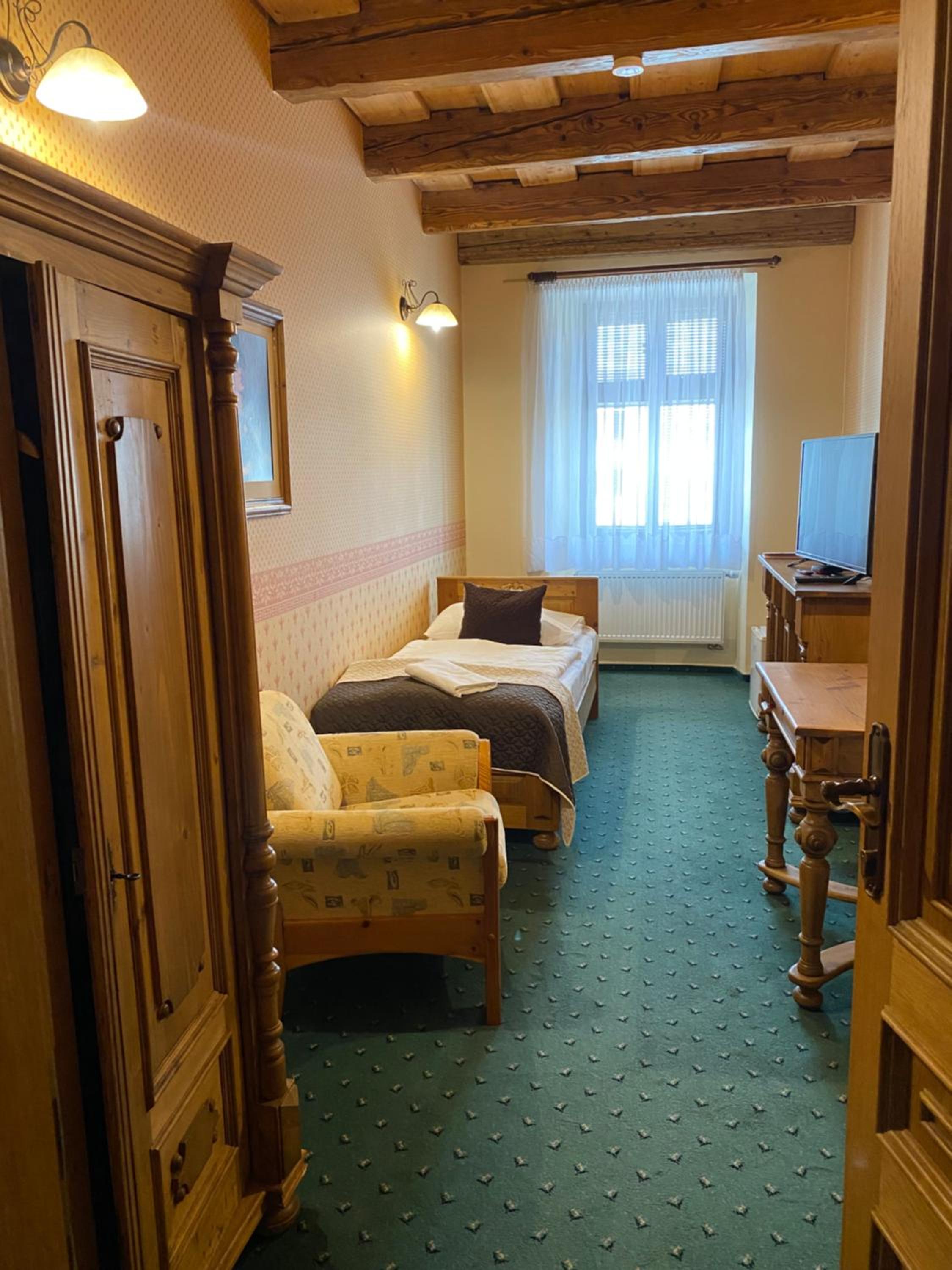 Single Room with Private External Bathroom photo 2