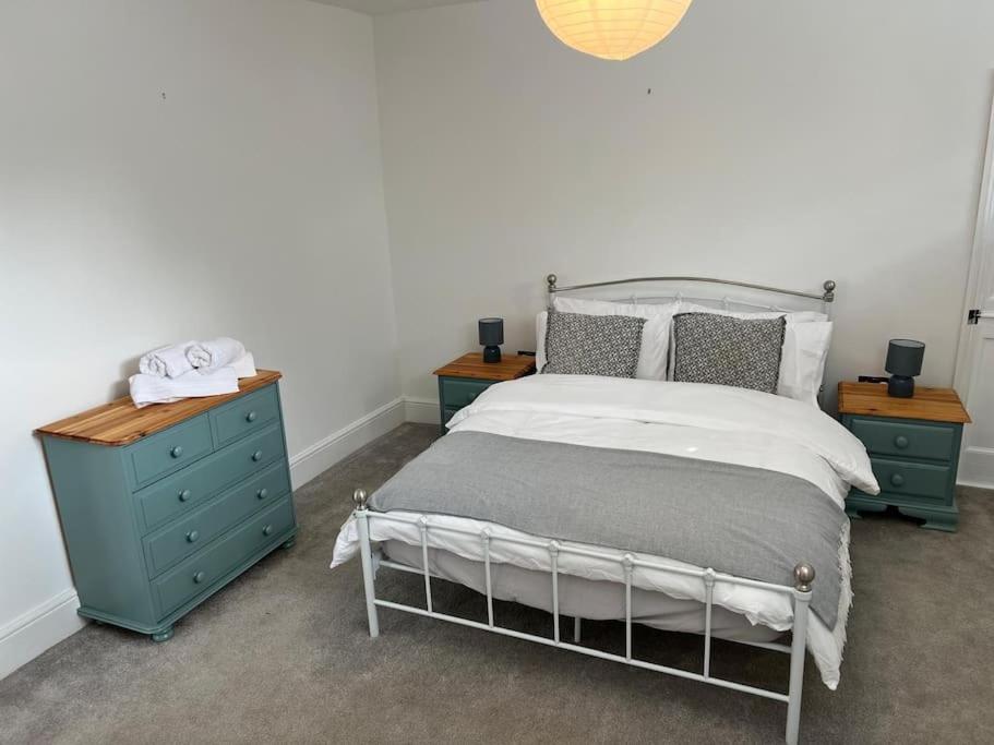 Two-Bedroom House photo 3