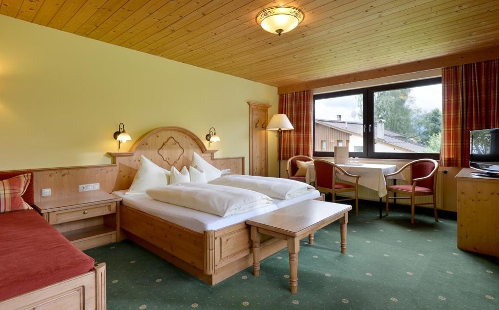 Large Double Room photo 1