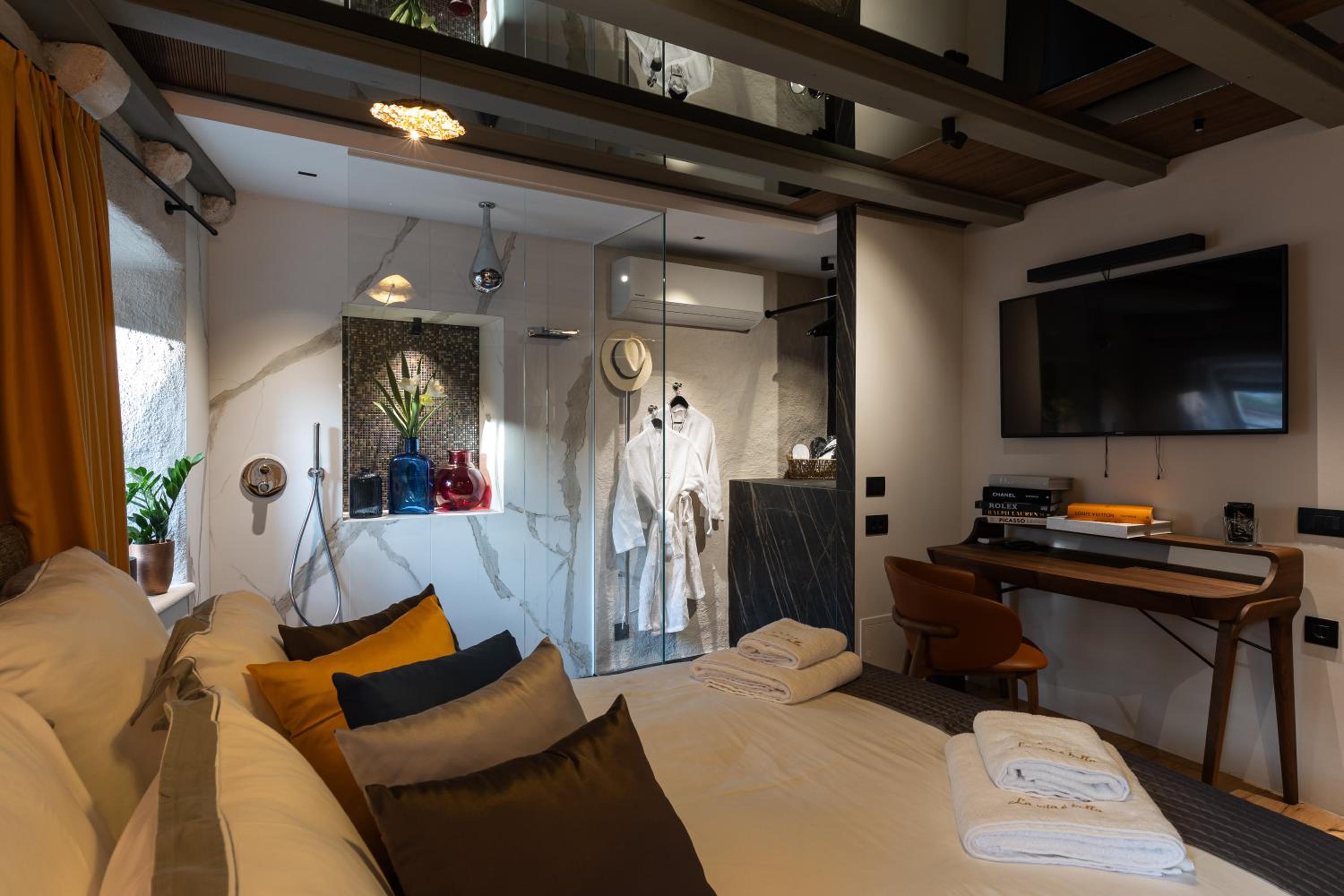 Superior Apartment