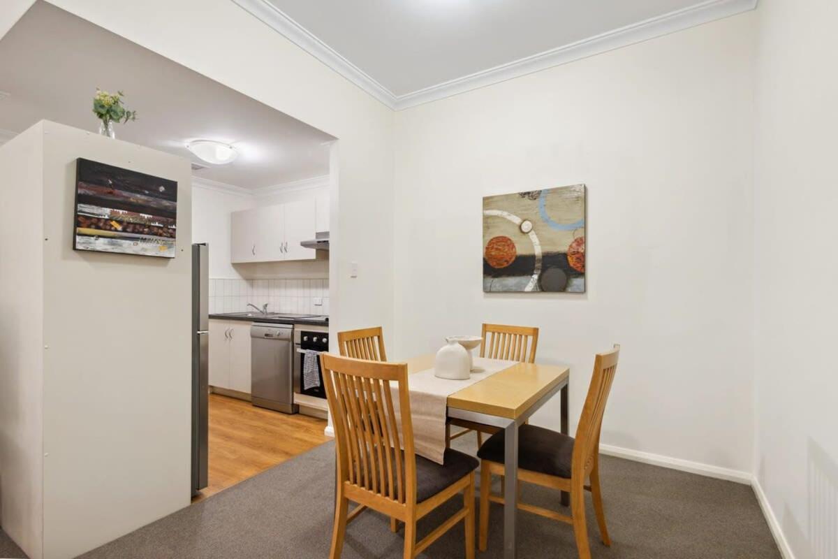 Apartment photo 2