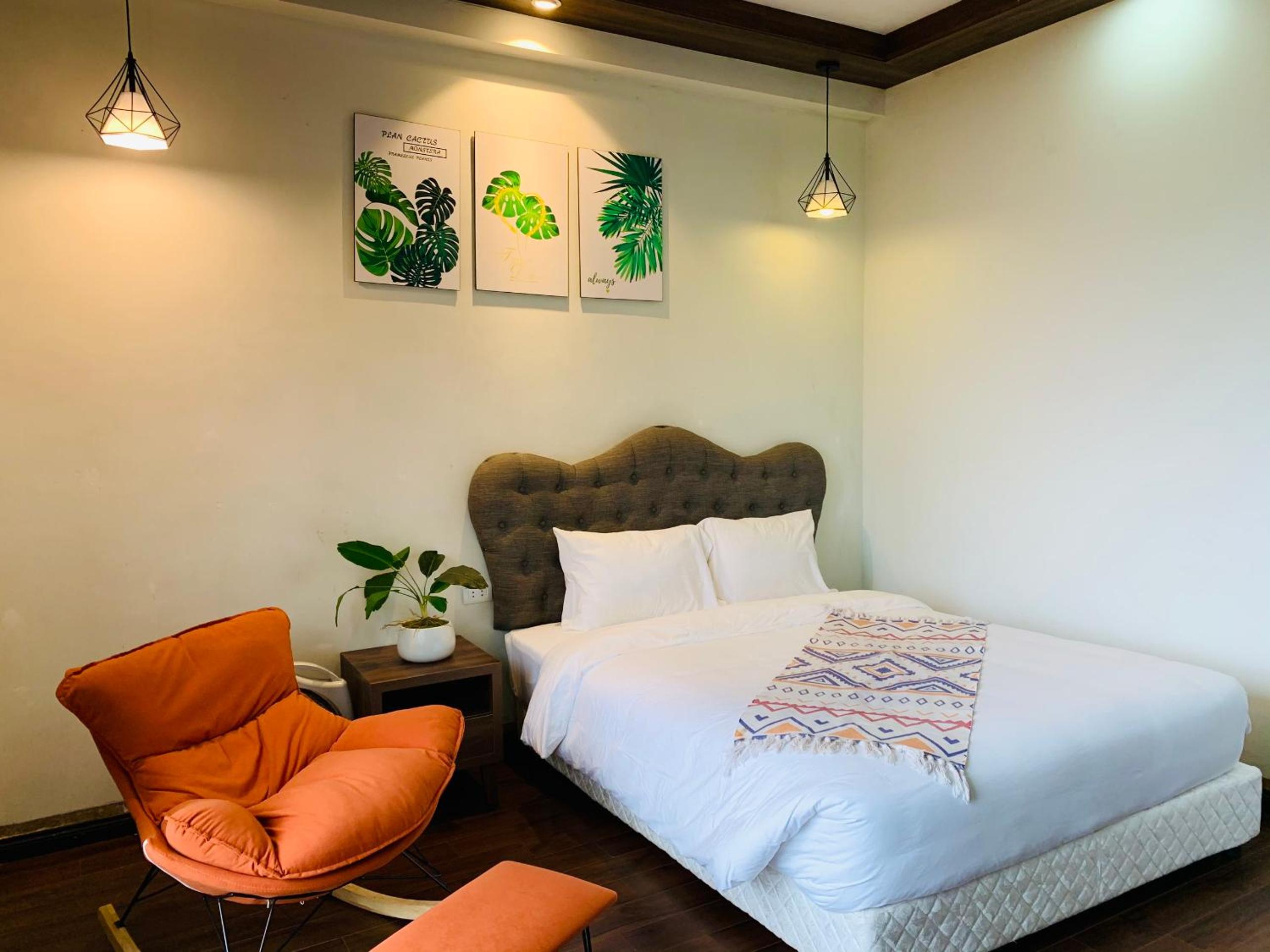 Queen Room with Garden View