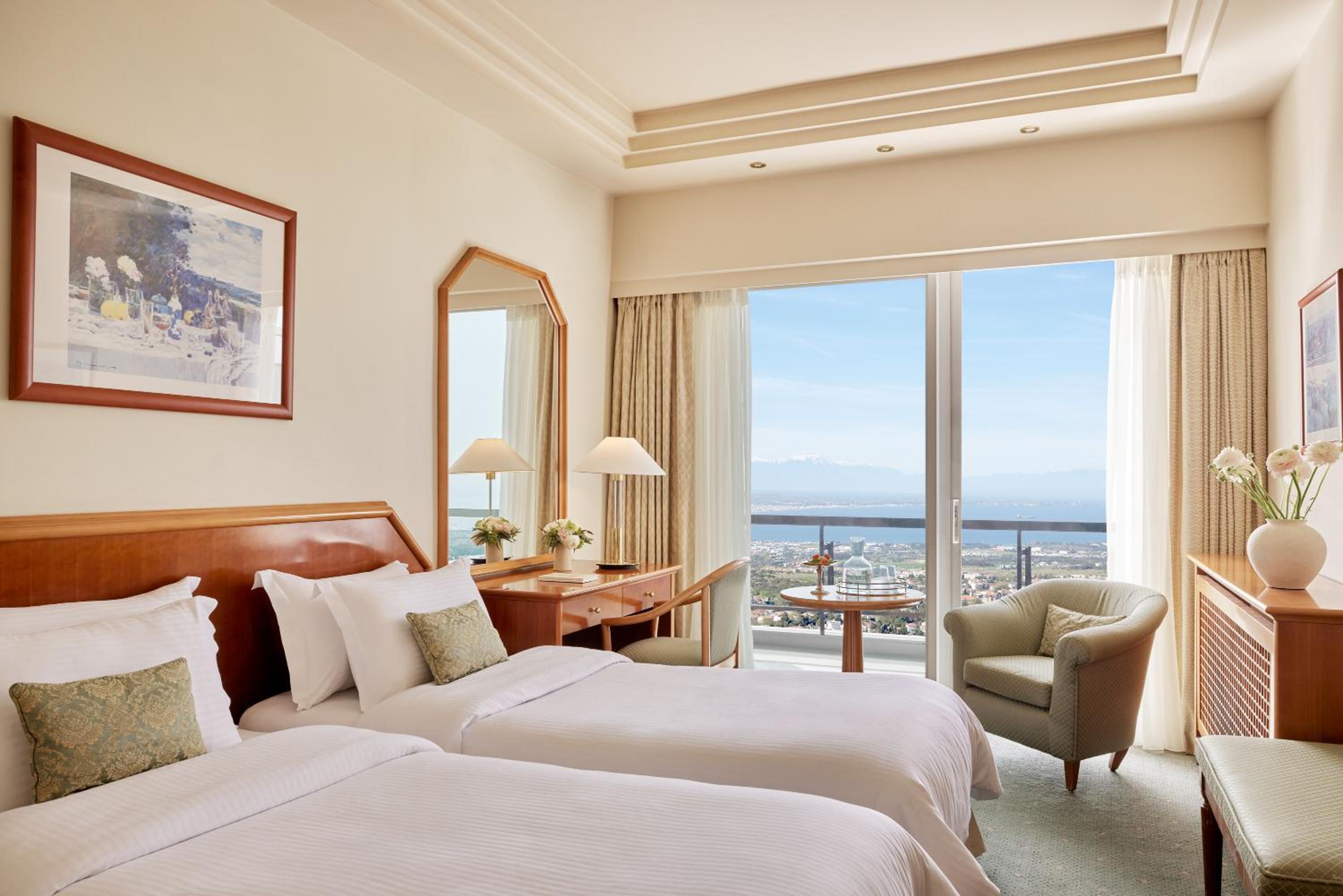 Twin Room with Panoramic City and Sea View - Photo 1