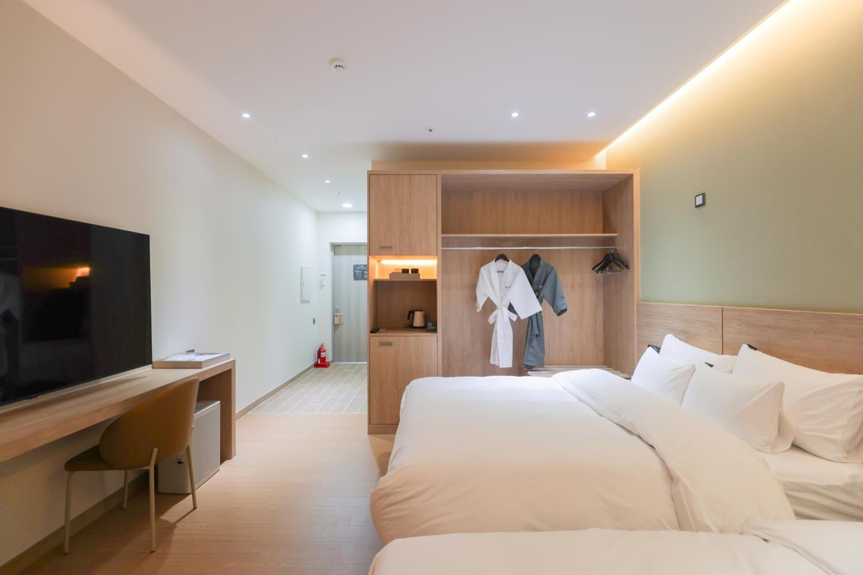 Junior Twin Suite - Photo 8