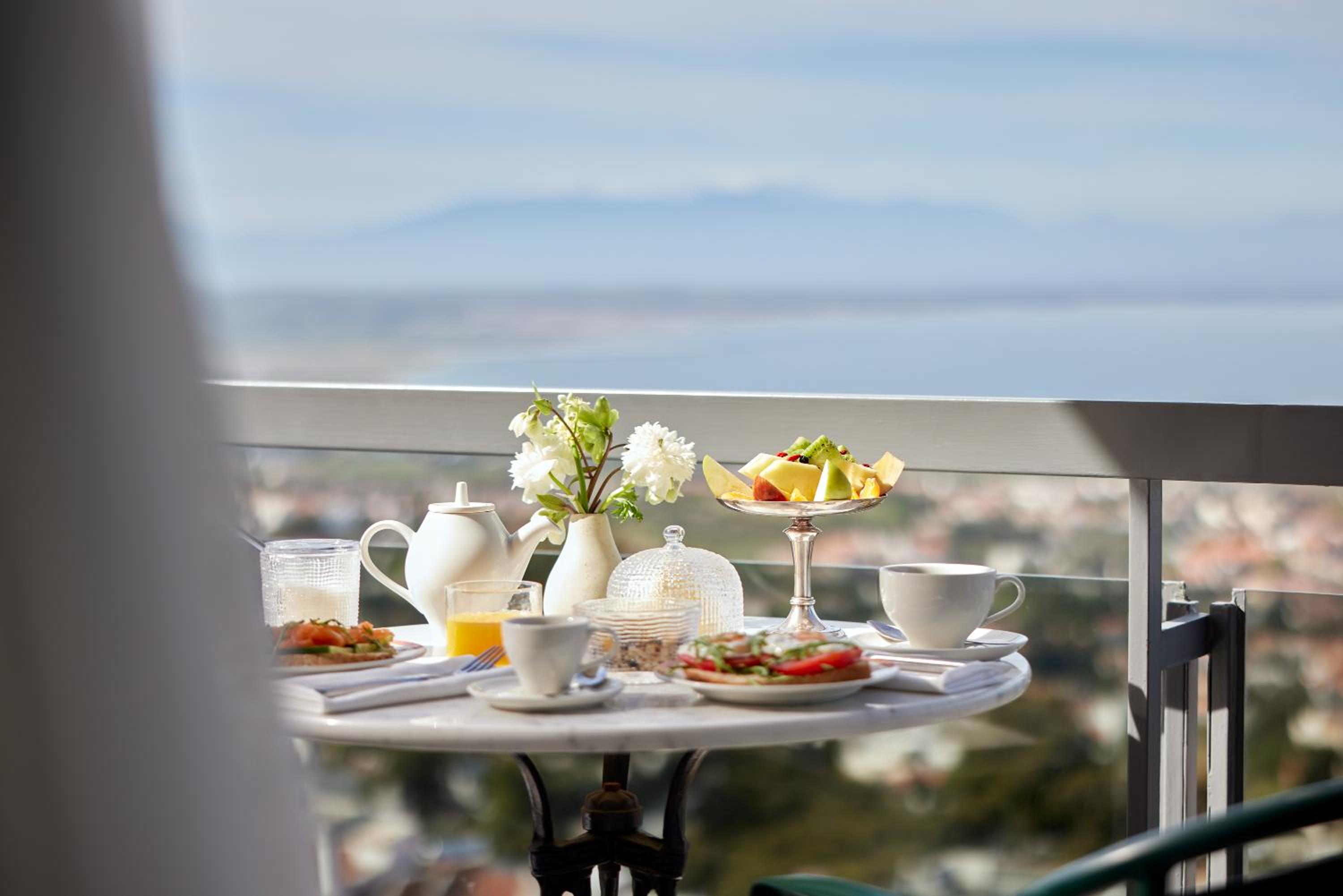 Superior Double Room with Panoramic Sea and City View - Photo 16