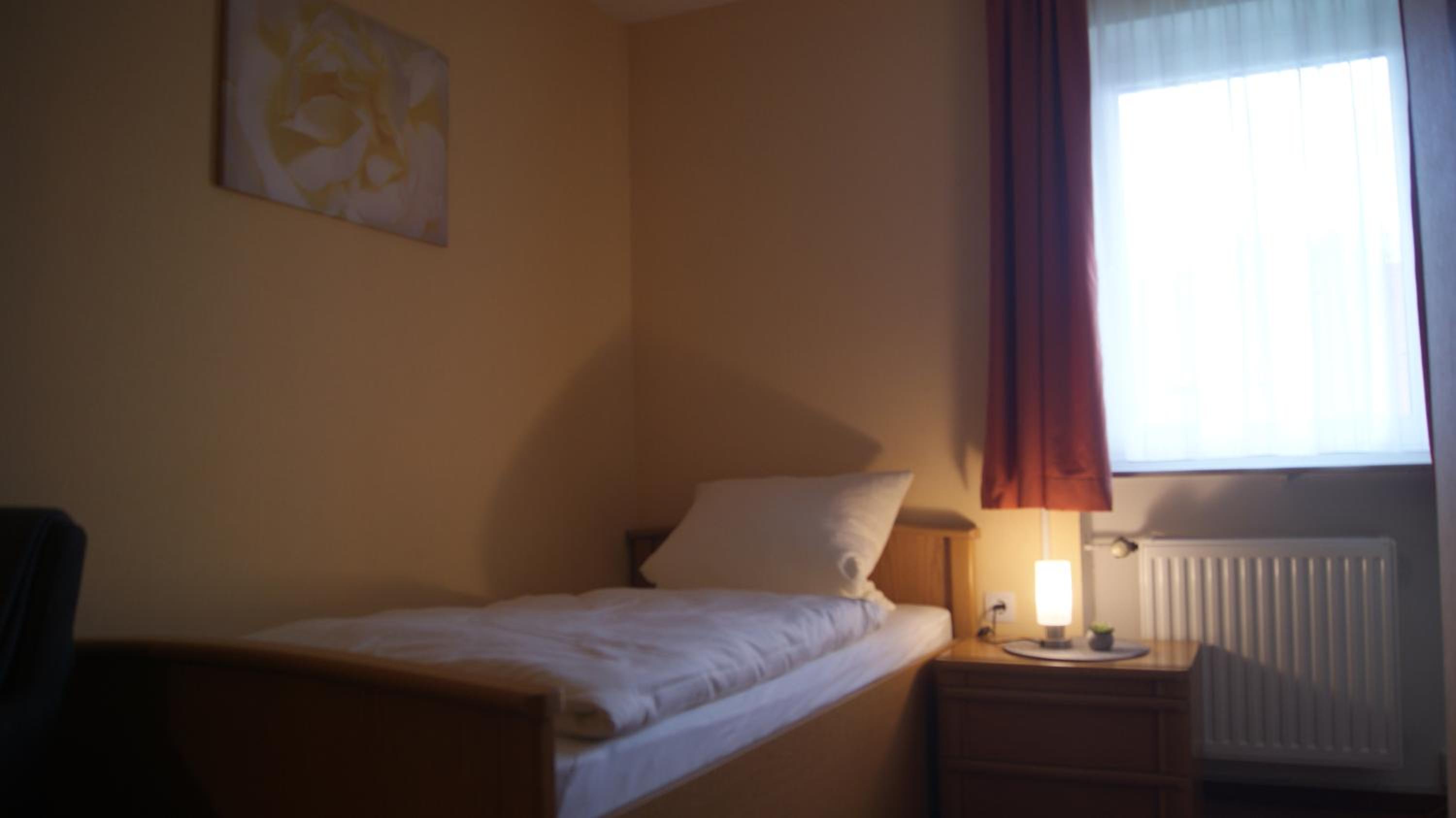 Single Room photo 3