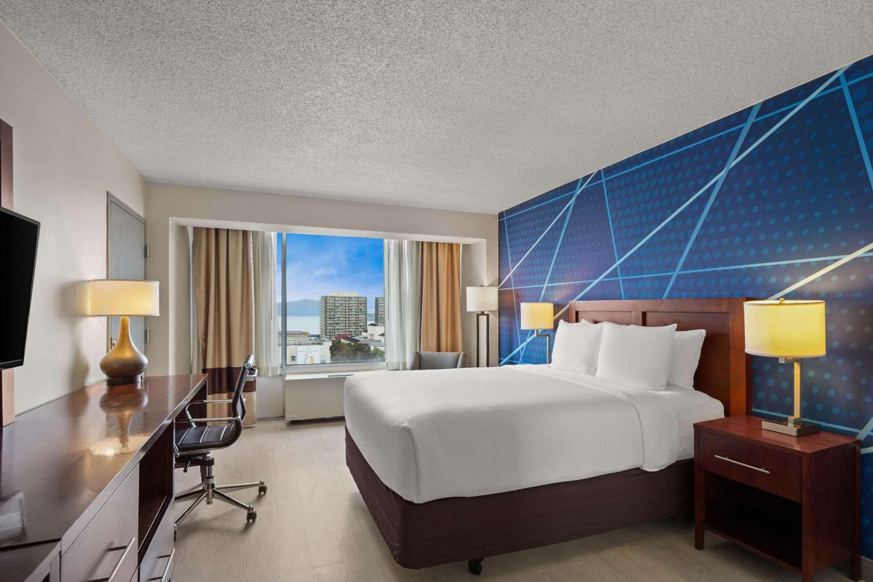 Queen Room - Accessible/Non-Smoking at Comfort Inn By the Bay in San Francisco