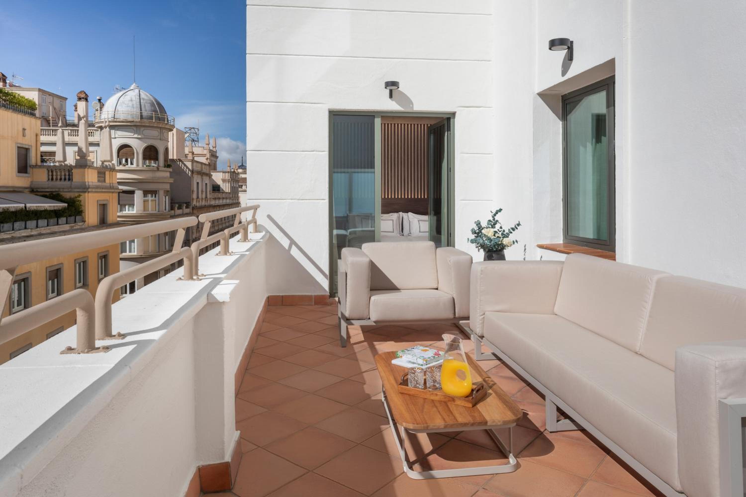 Suite The Level With Terrace - Photo 10