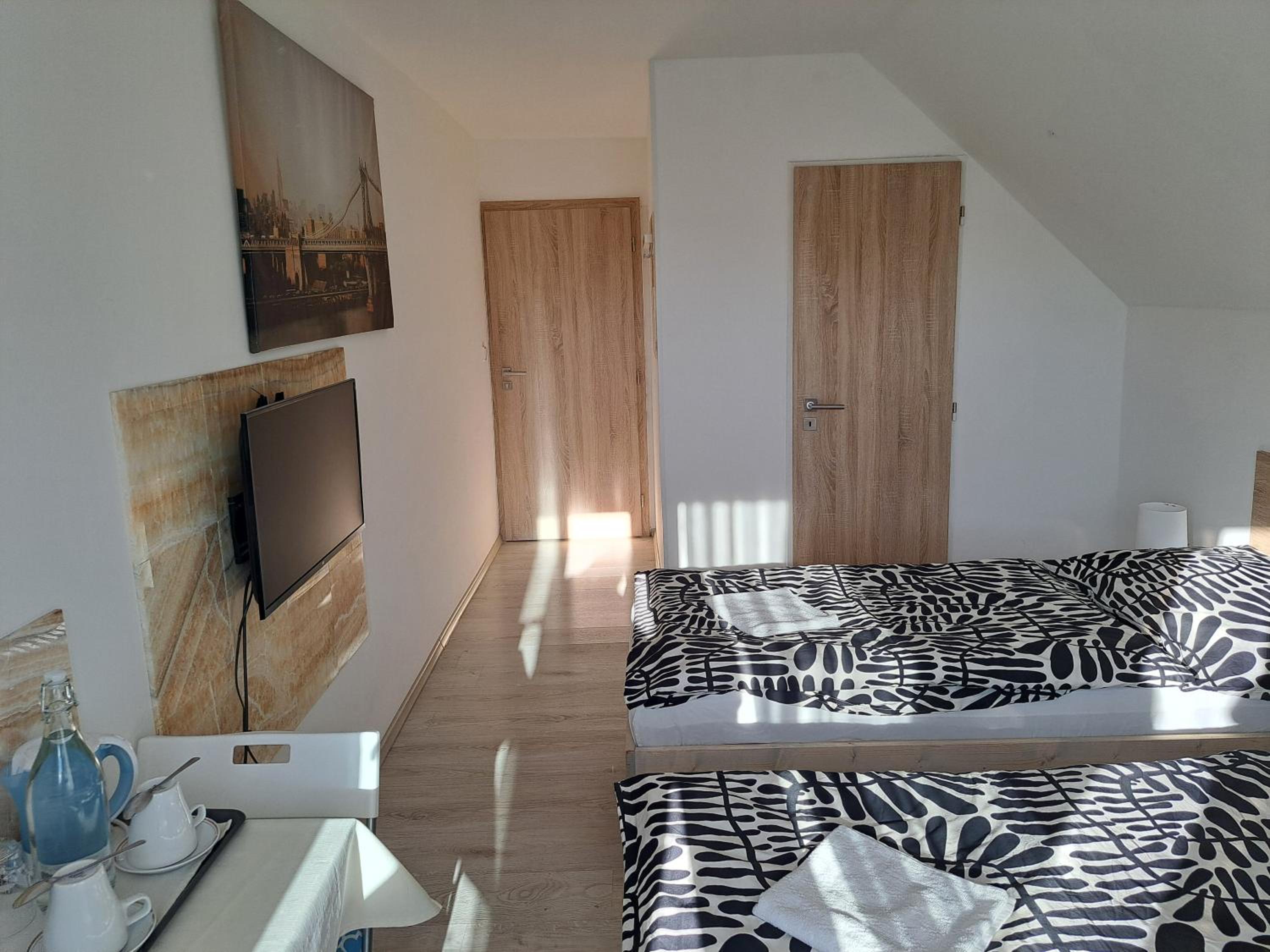 Standard Double or Twin Room photo 2