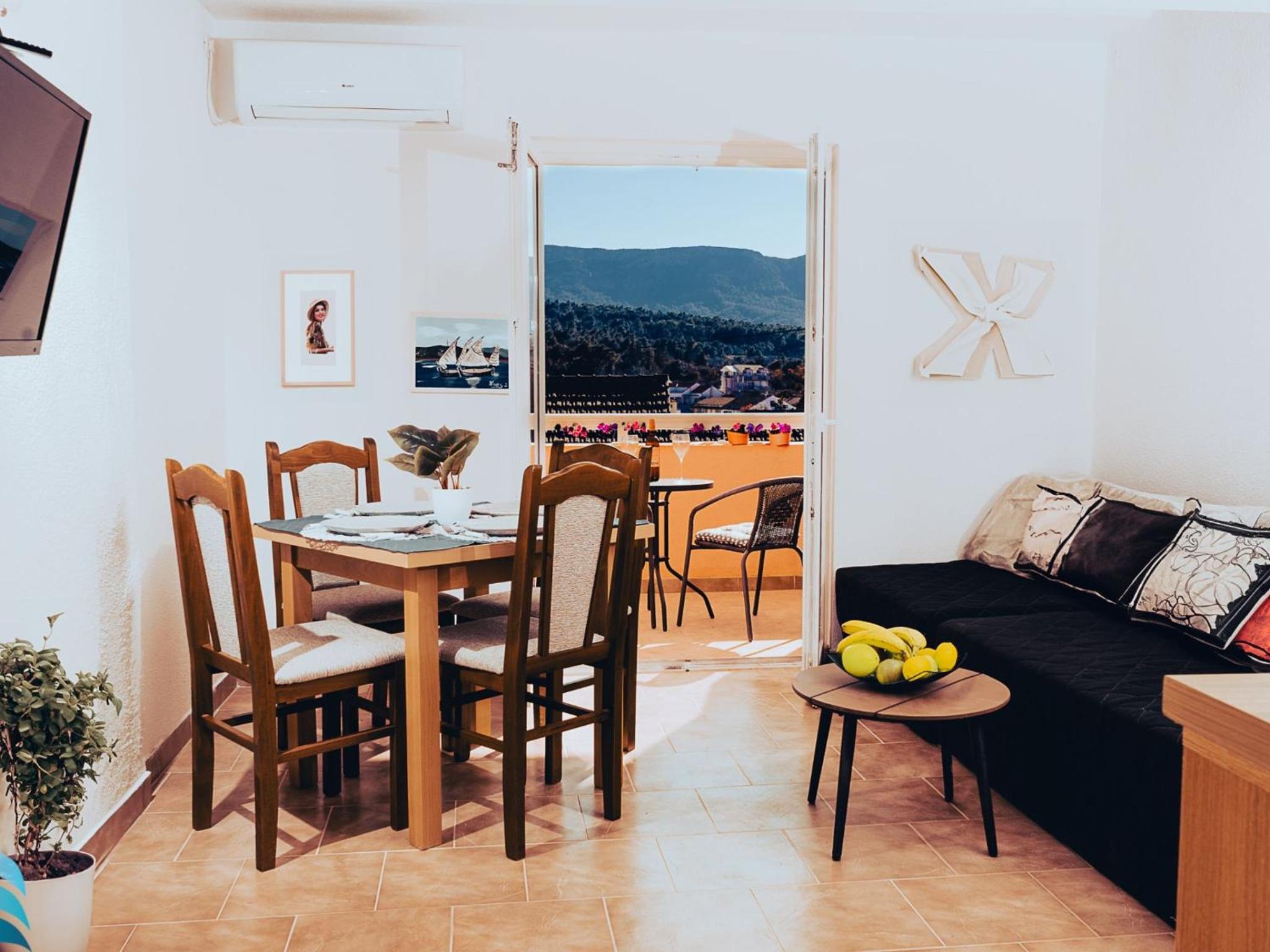 One Bedroom Apartment with Terrace and Sea View