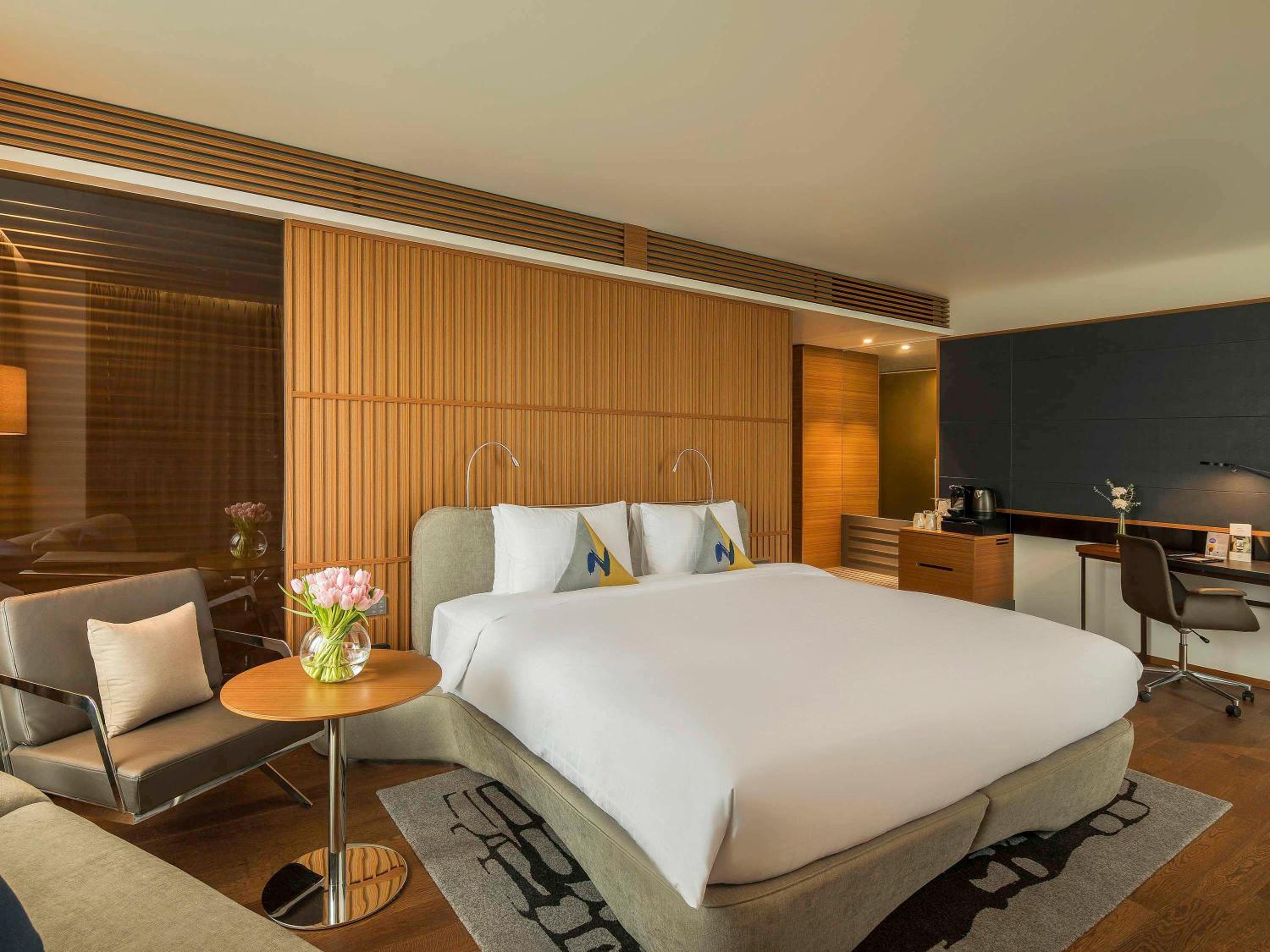 Premier King Suite photo 2