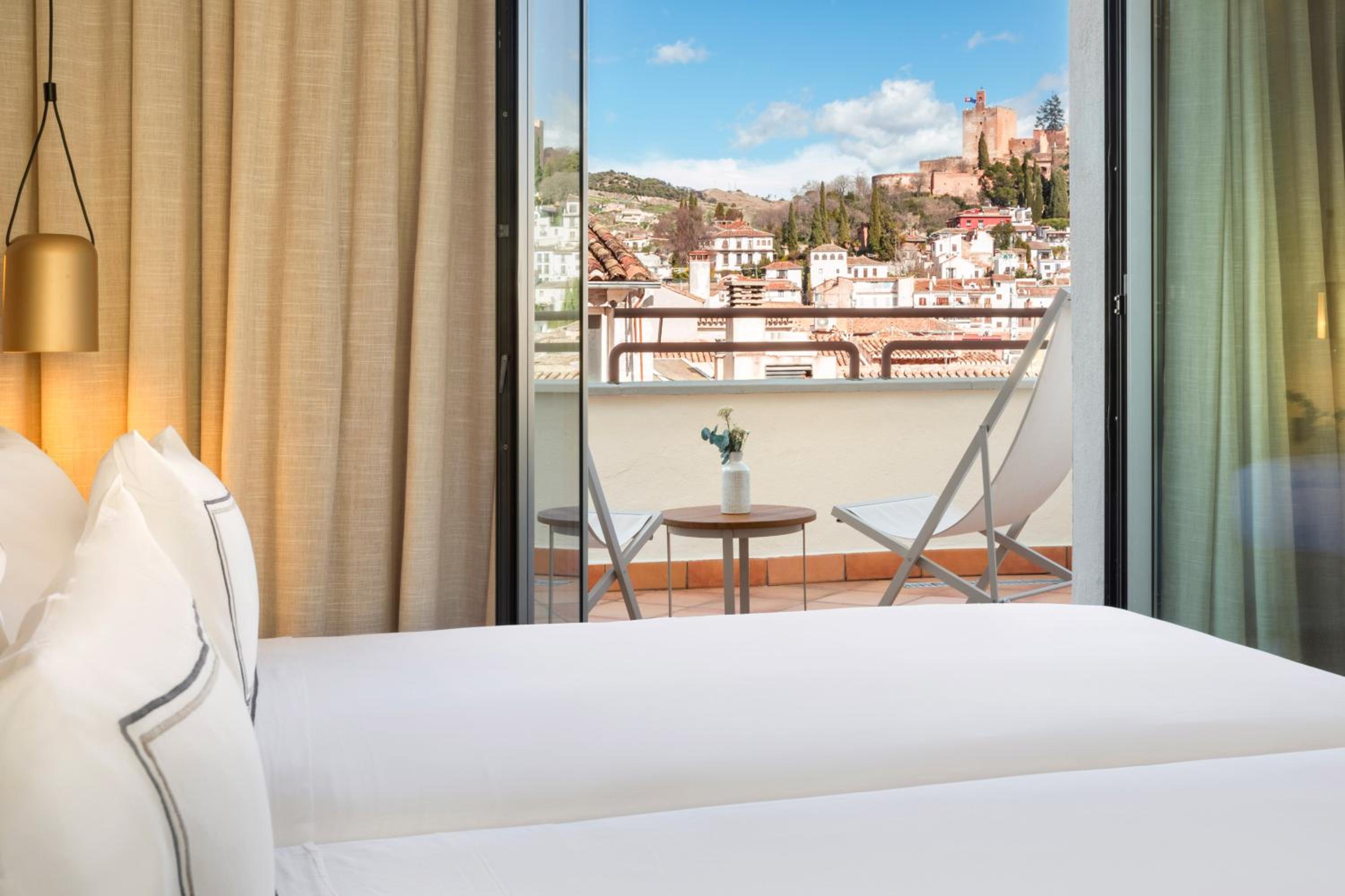 The Level Premium Room with Terrace - Photo 4