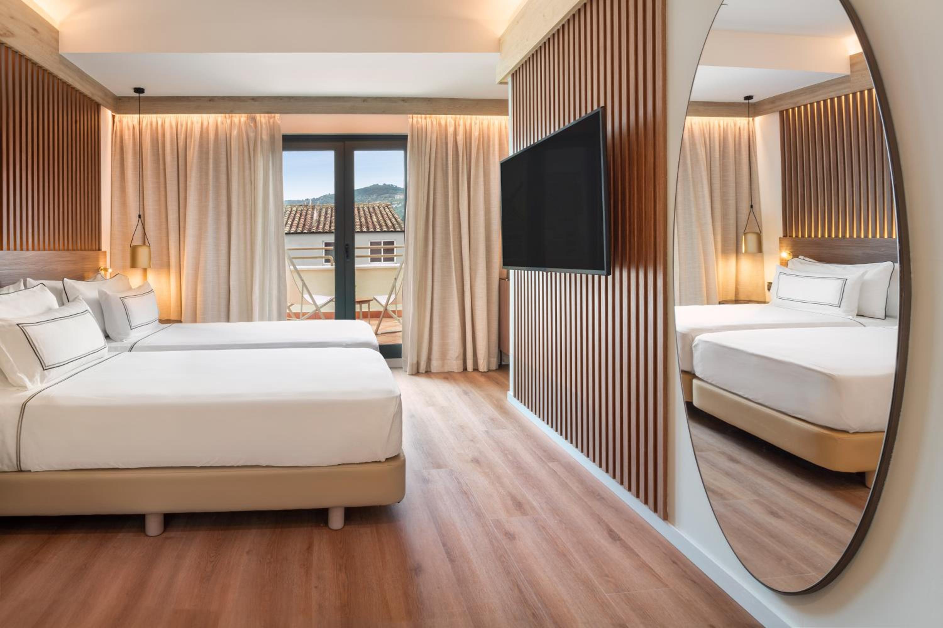 The Level Premium Room with Terrace - Photo 7