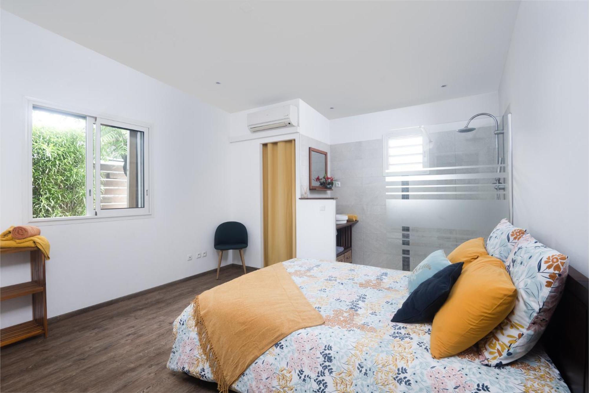 Three-Bedroom Villa photo 2