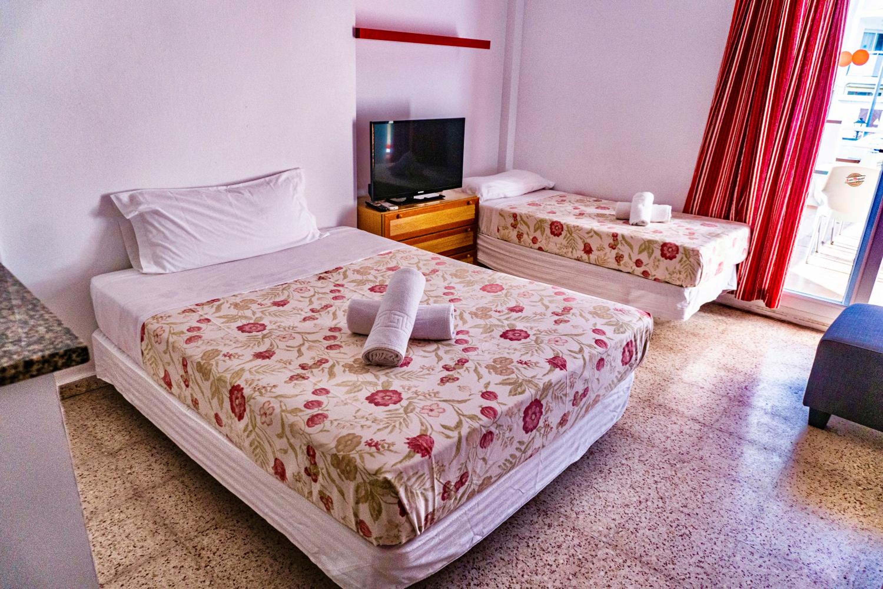 Estudio con terraza